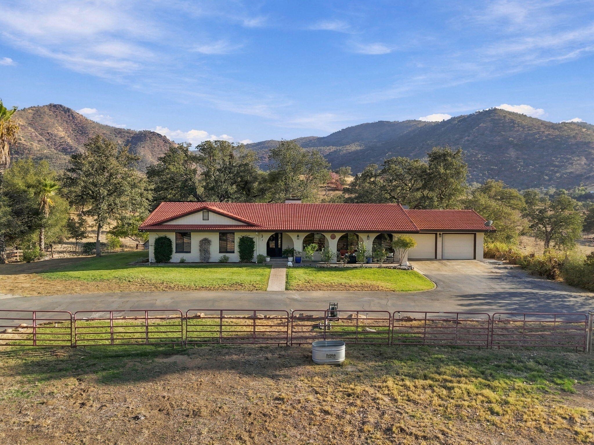 40718 Old Three Rivers Rd, Three Rivers, CA 93271