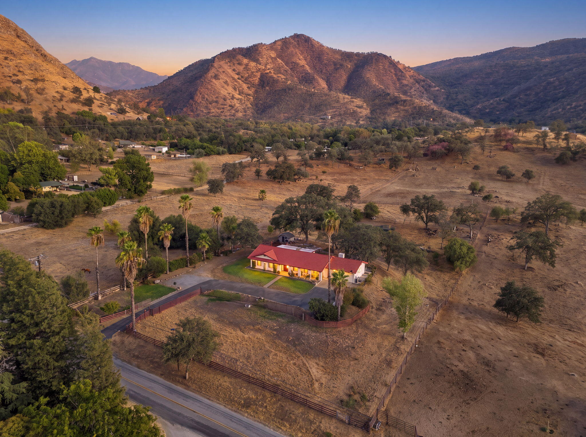 40718 Old Three Rivers Rd, Three Rivers, CA 93271