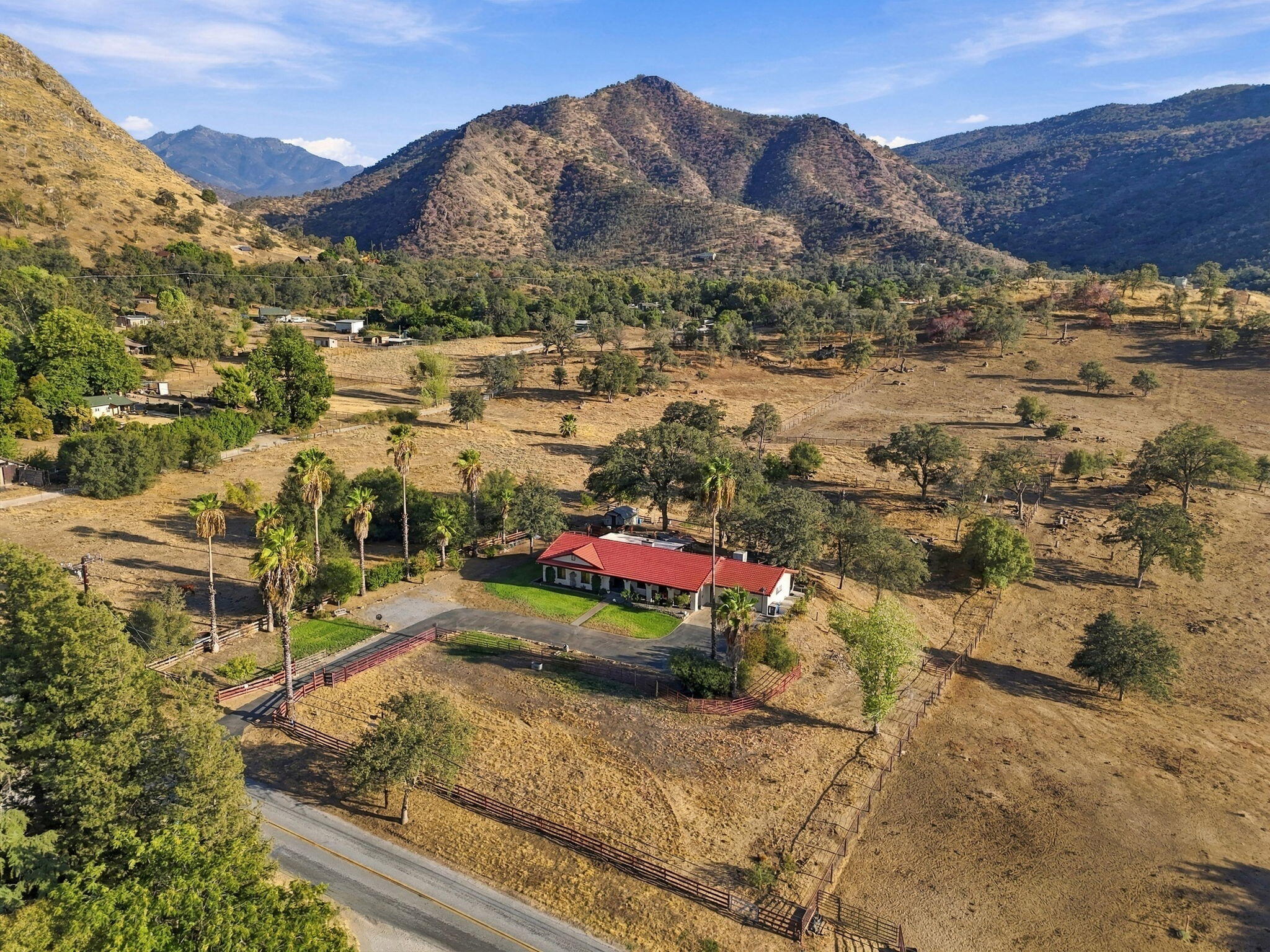 40718 Old Three Rivers Rd, Three Rivers, CA 93271