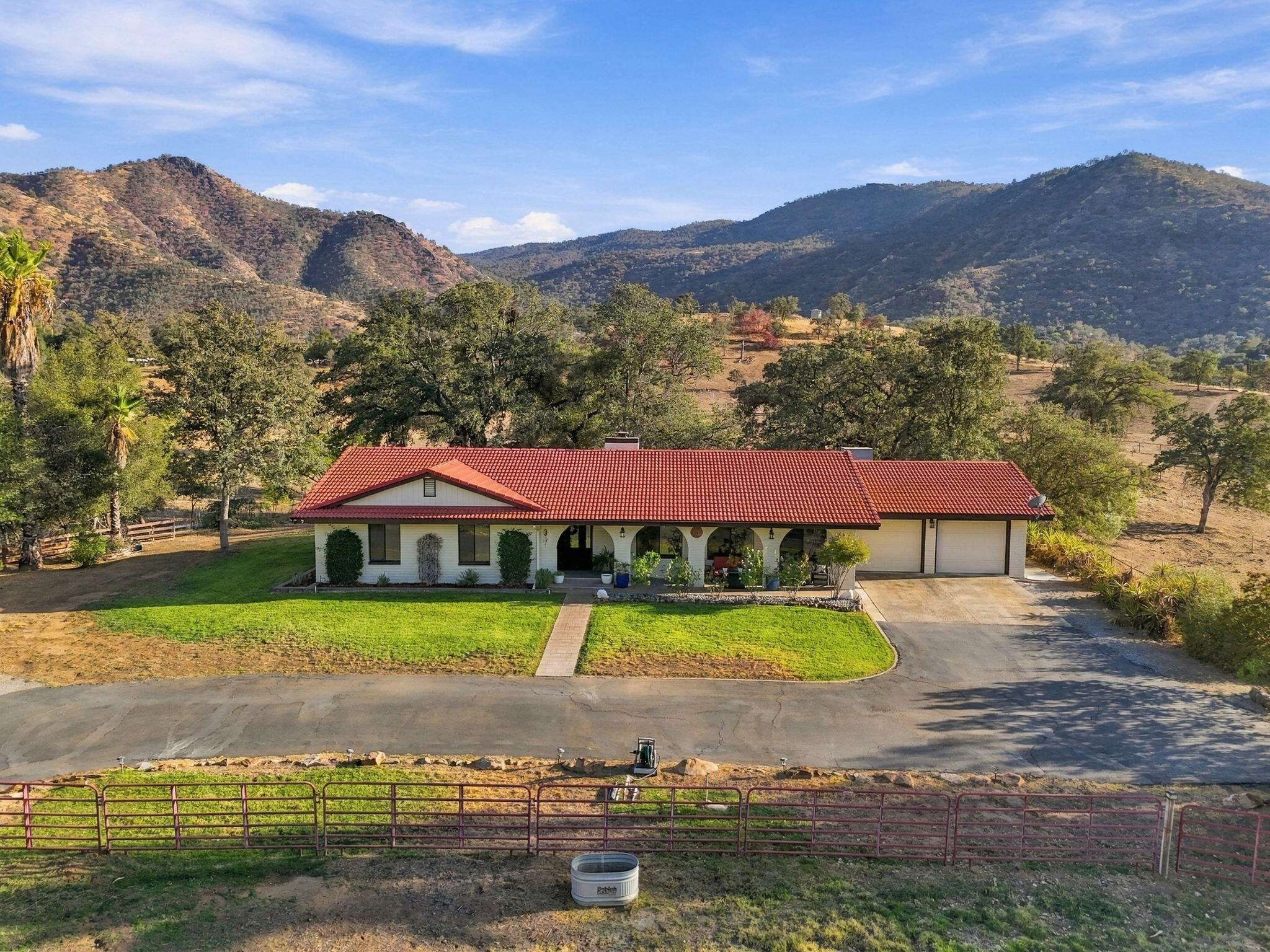 40718 Old Three Rivers Rd, Three Rivers, CA 93271