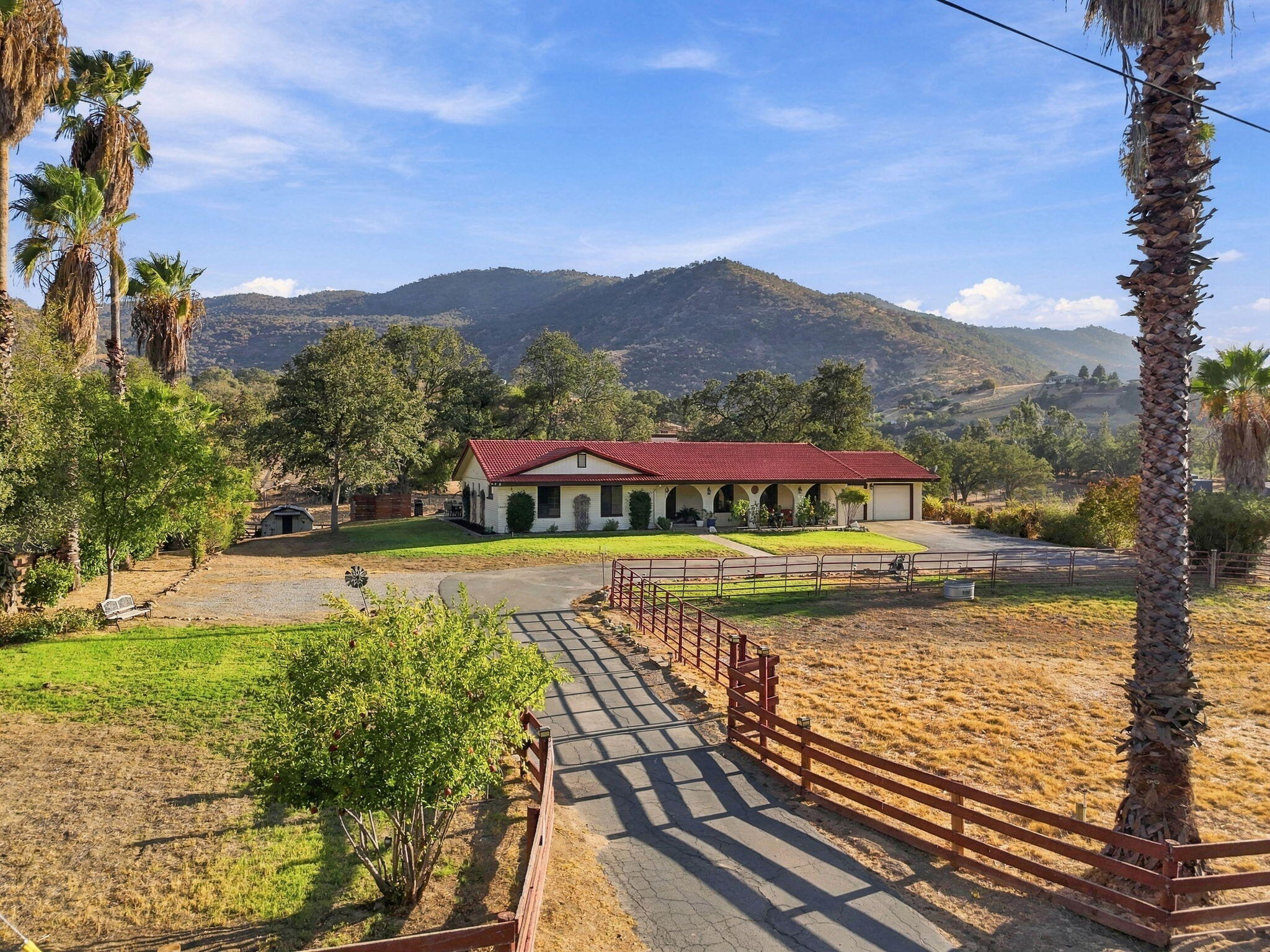 40718 Old Three Rivers Rd, Three Rivers, CA 93271