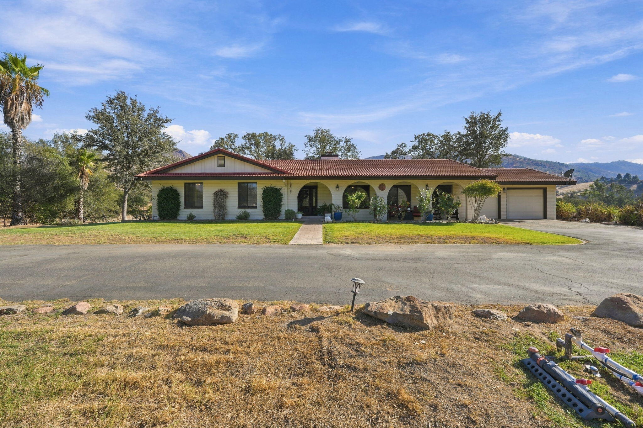 40718 Old Three Rivers Rd, Three Rivers, CA 93271