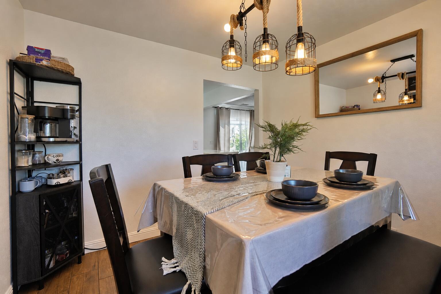 641 Meadow Ln, Lemoore, CA 93245