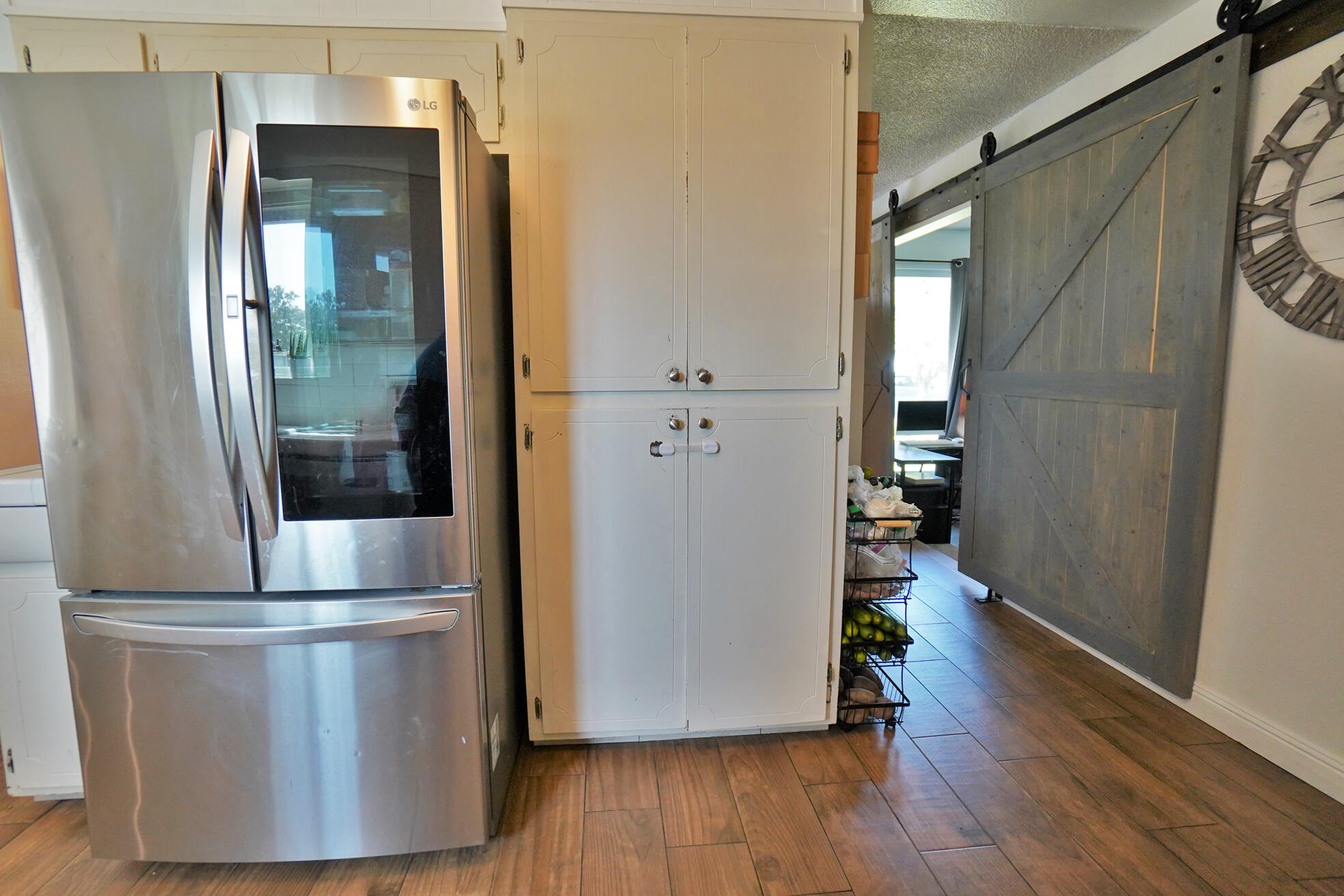 641 Meadow Ln, Lemoore, CA 93245