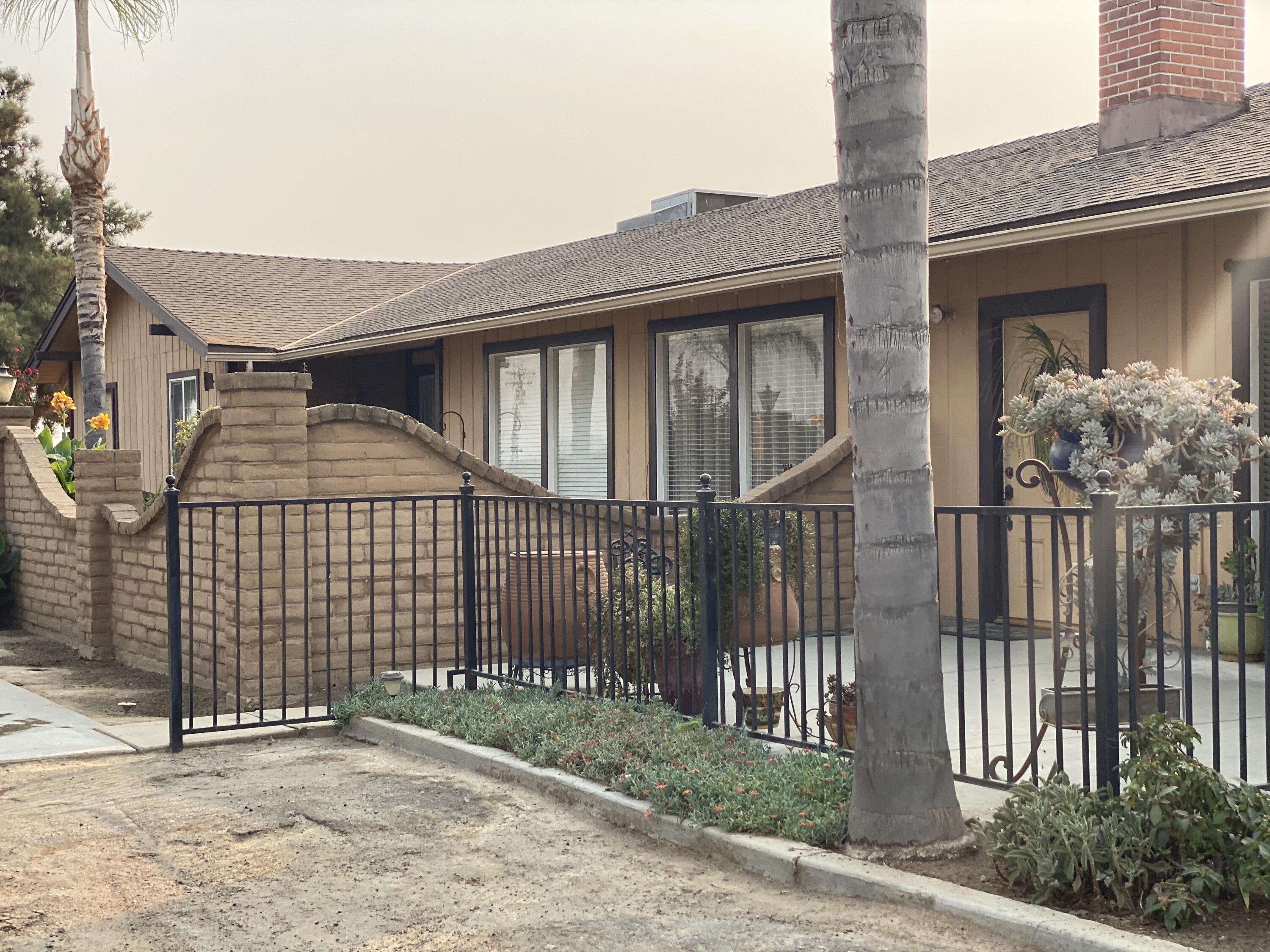 10853 Porter Ave, Dinuba, CA 93618