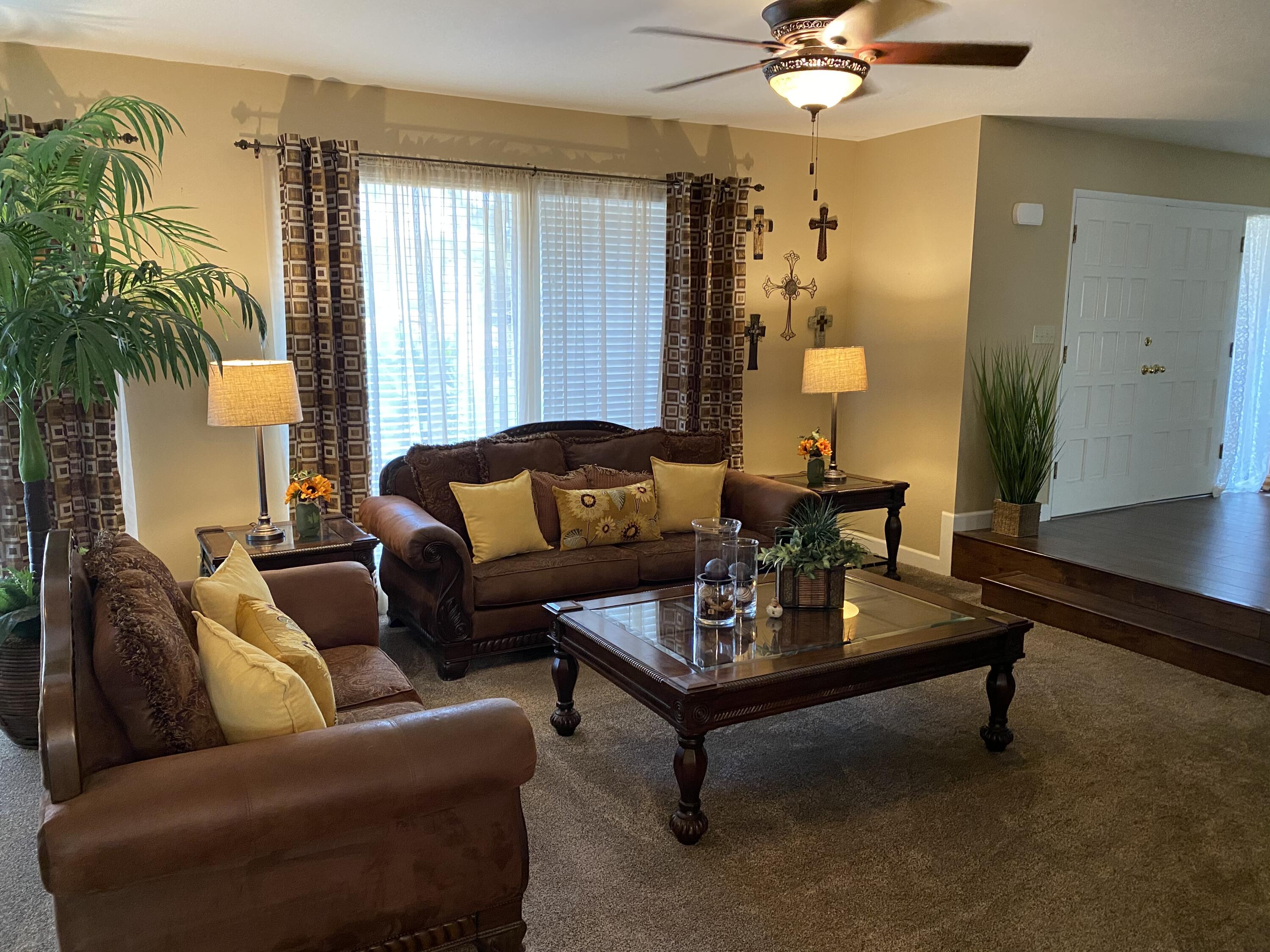10853 Porter Ave, Dinuba, CA 93618