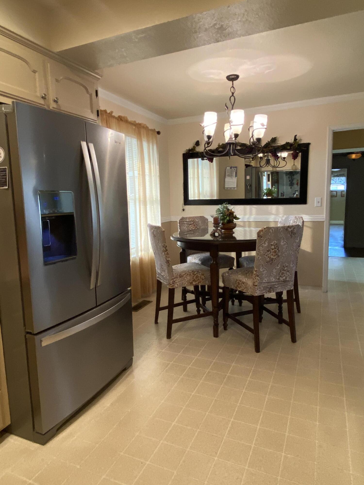 10853 Porter Ave, Dinuba, CA 93618