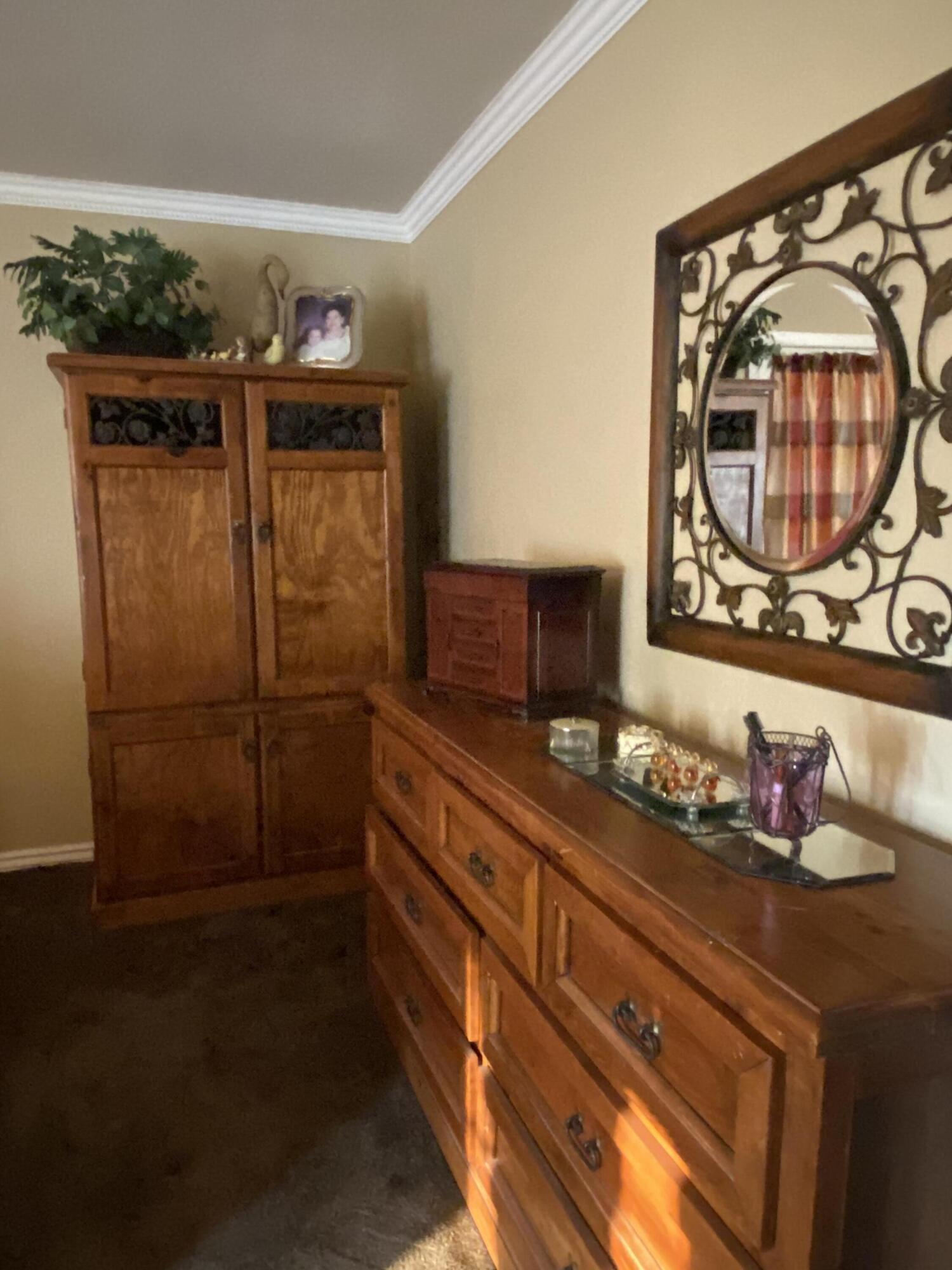 10853 Porter Ave, Dinuba, CA 93618