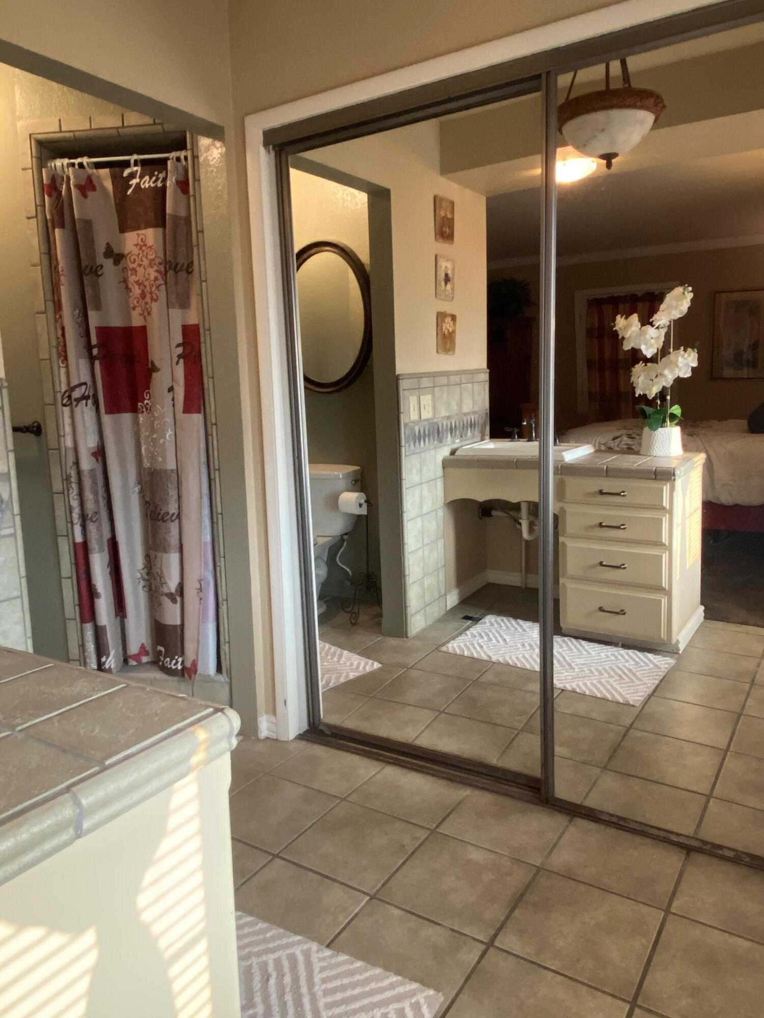 10853 Porter Ave, Dinuba, CA 93618