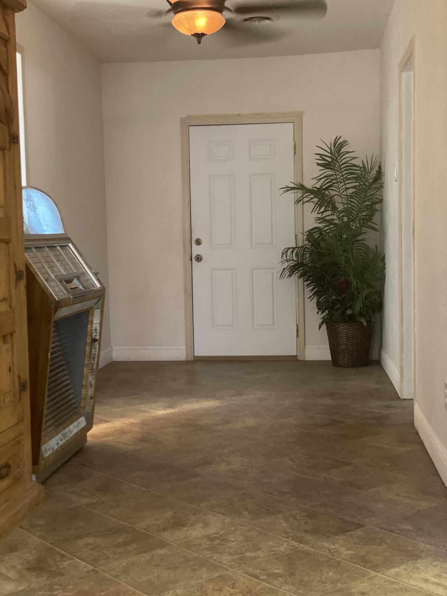 10853 Porter Ave, Dinuba, CA 93618