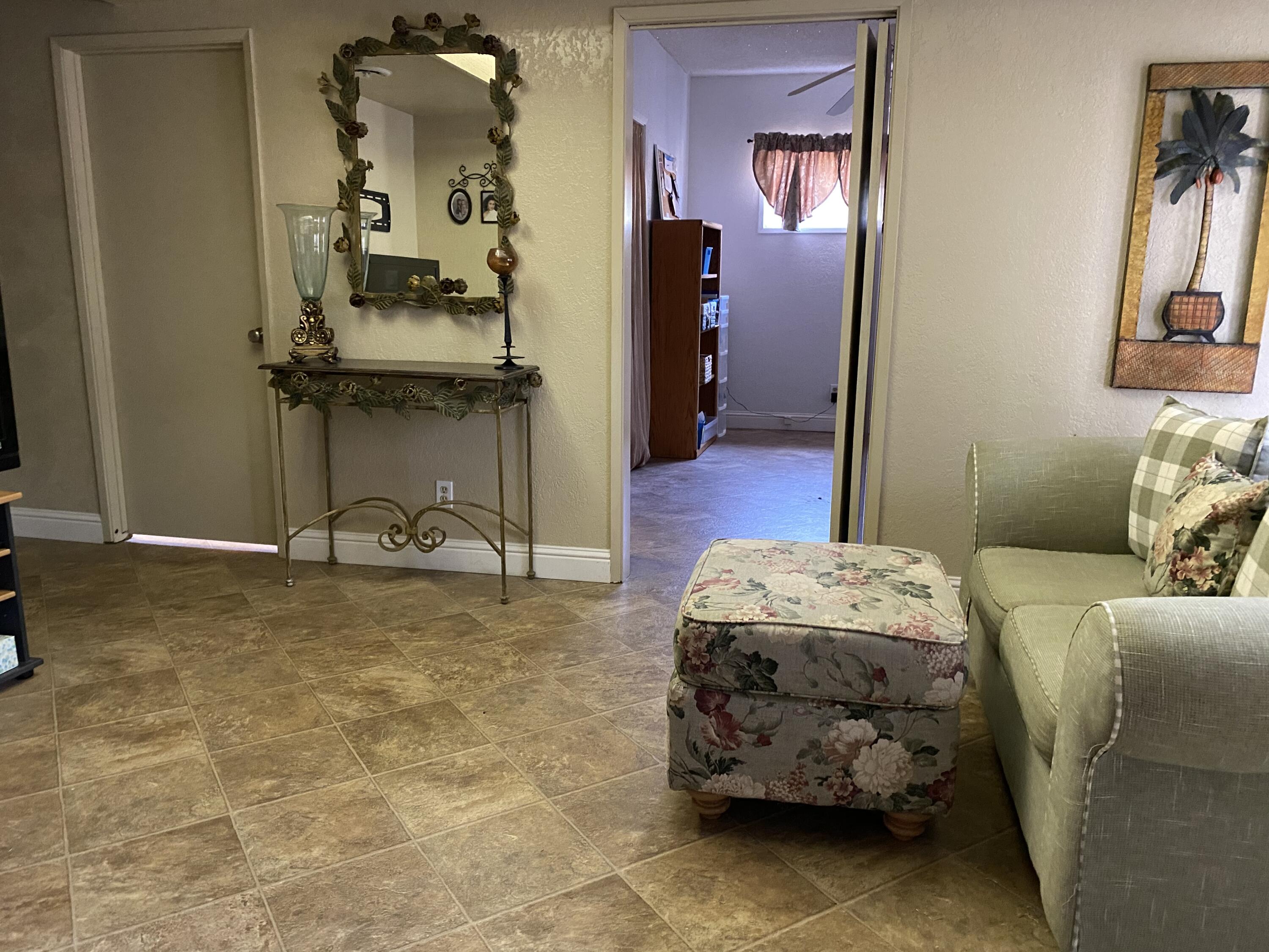 10853 Porter Ave, Dinuba, CA 93618