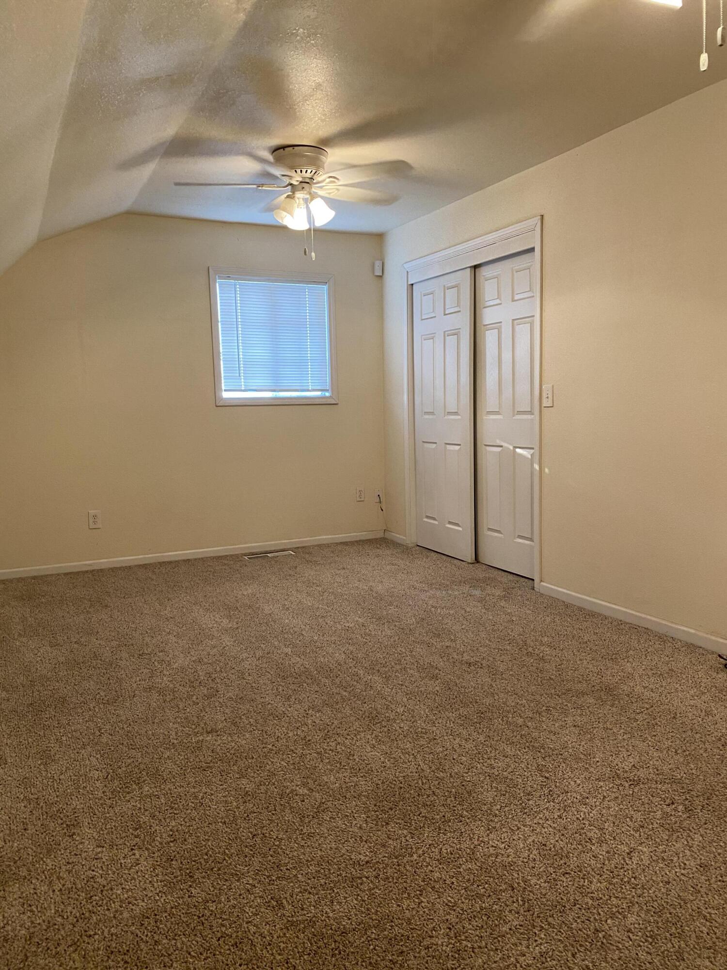 10853 Porter Ave, Dinuba, CA 93618