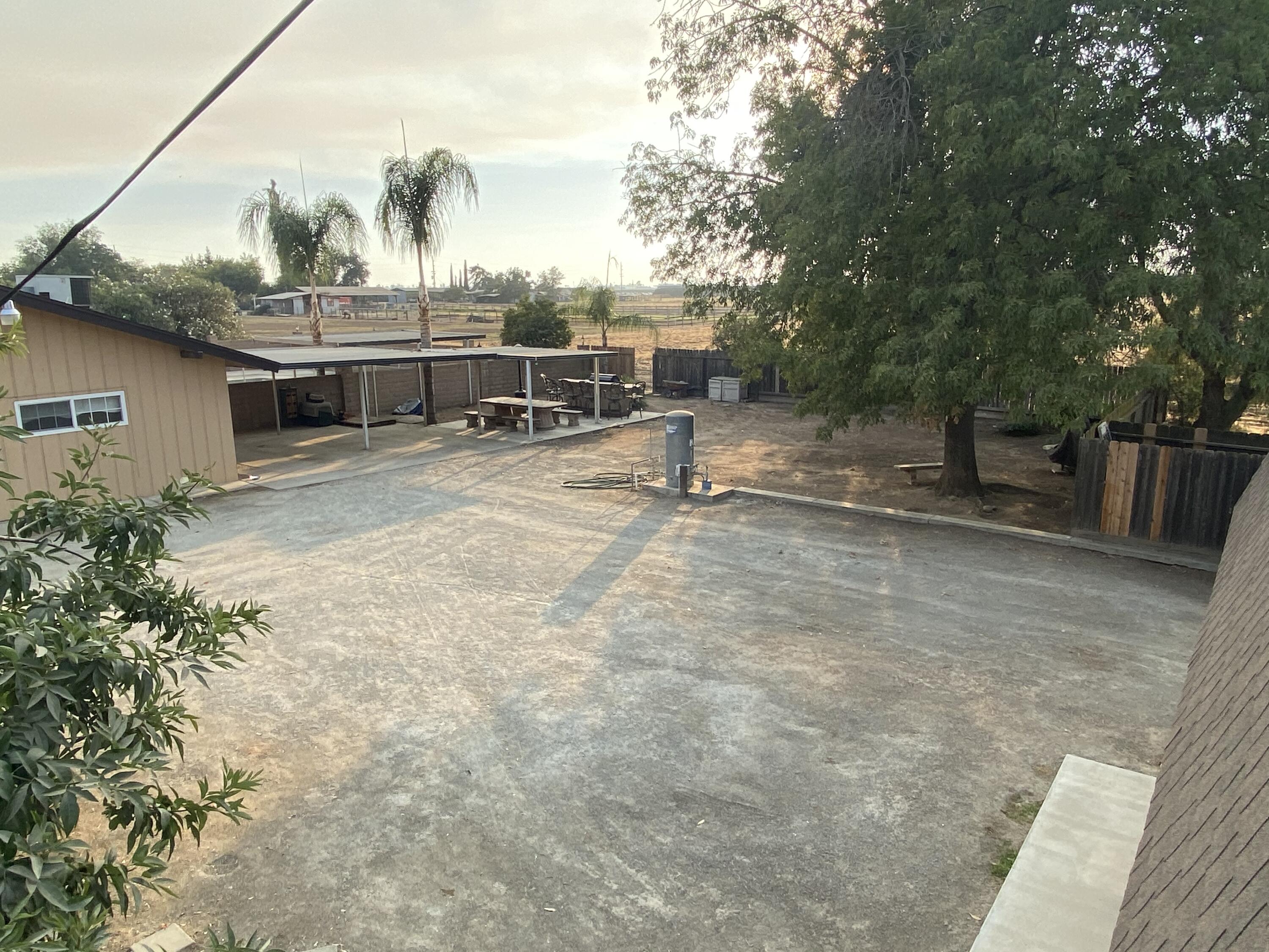 10853 Porter Ave, Dinuba, CA 93618