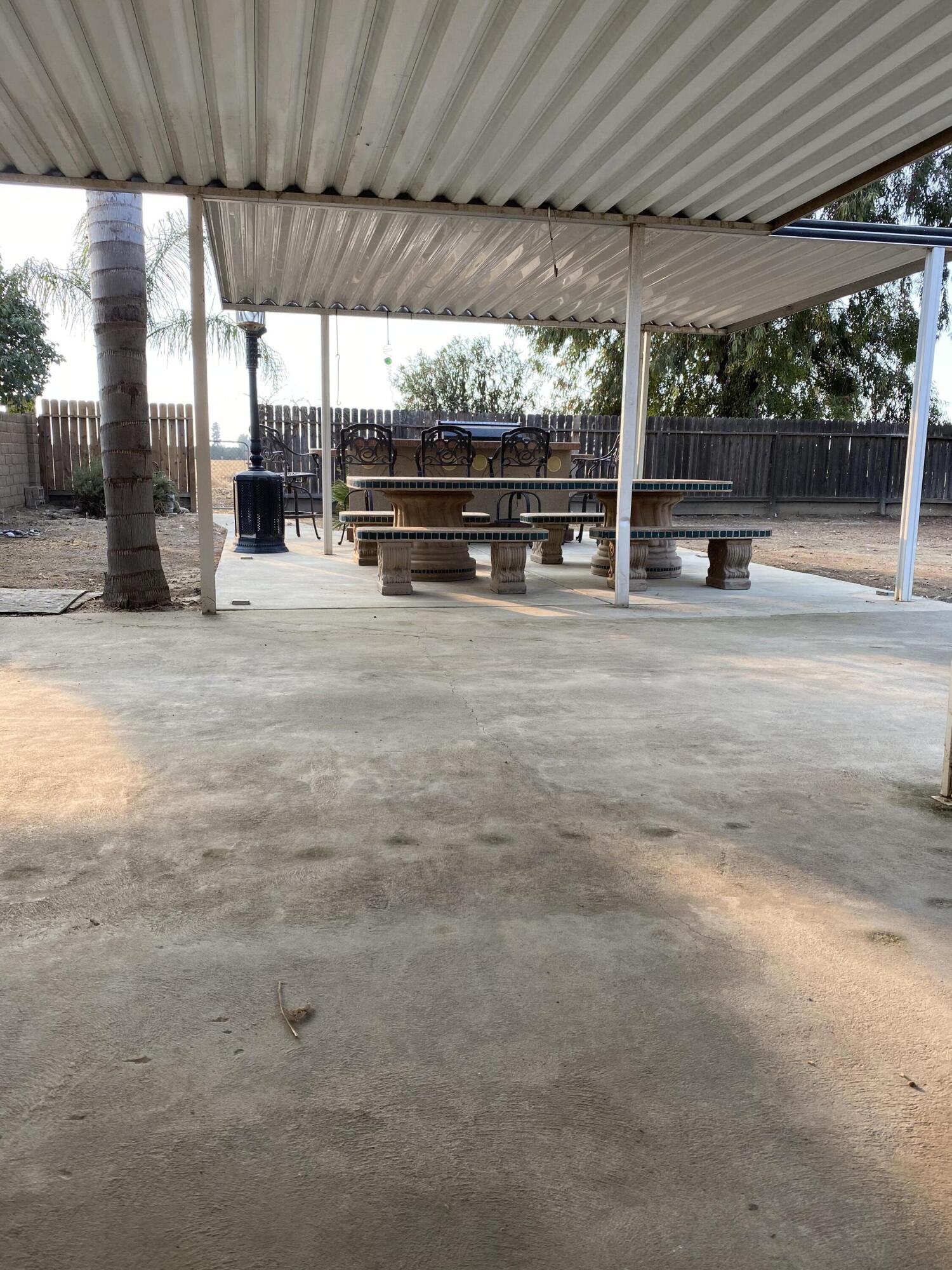10853 Porter Ave, Dinuba, CA 93618