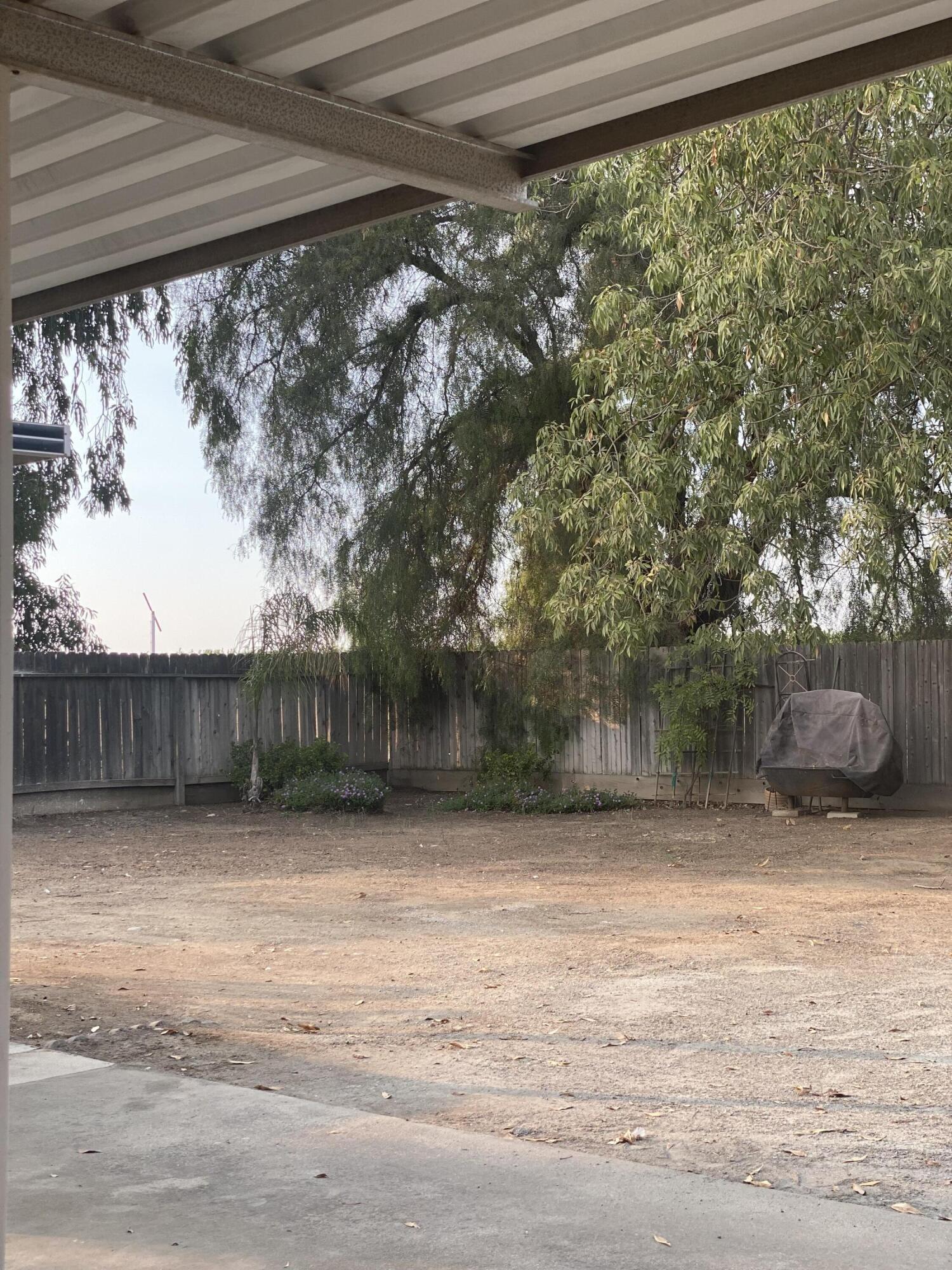 10853 Porter Ave, Dinuba, CA 93618