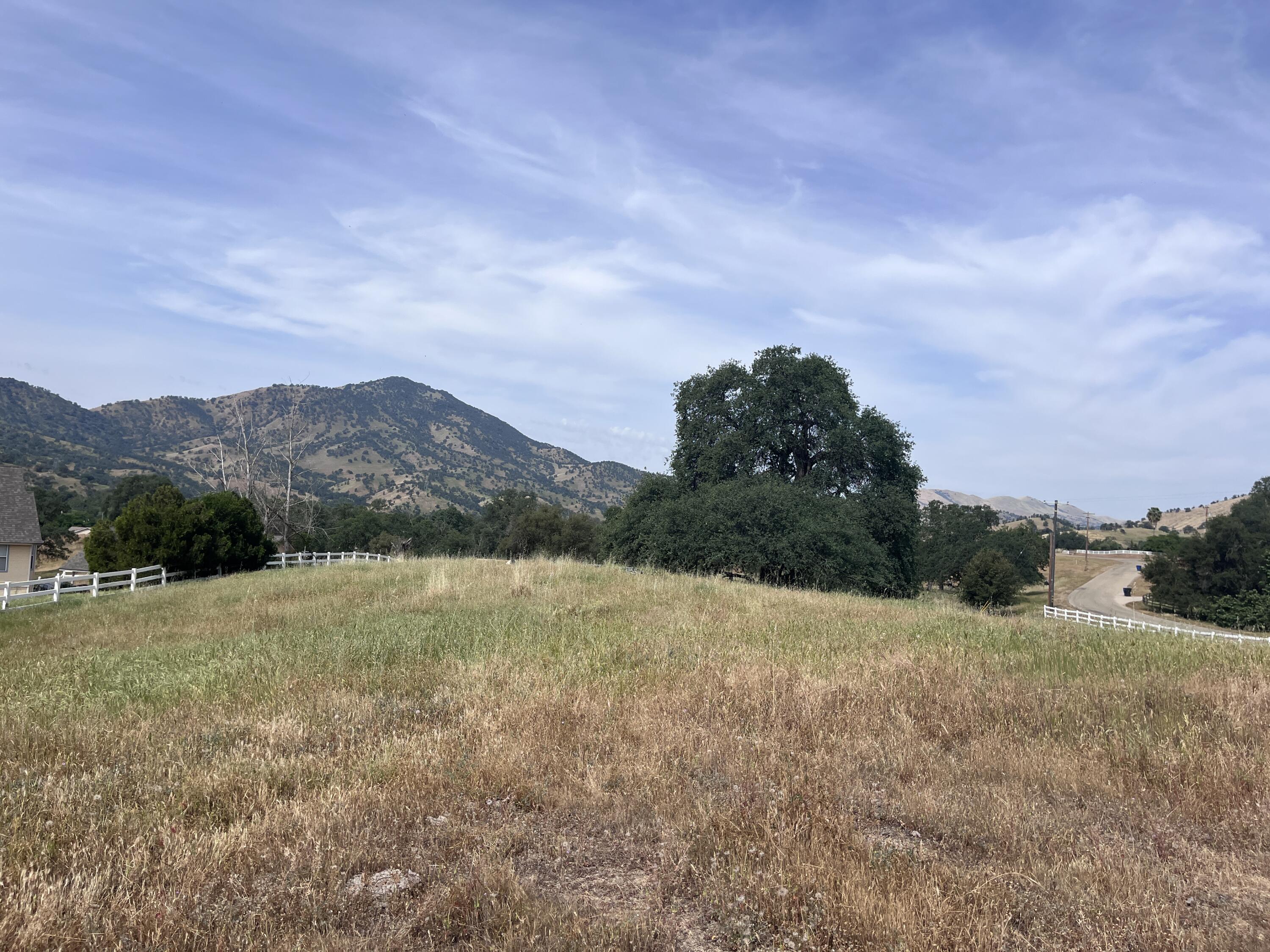 0 Lupine Dr, Sanger, CA 93657