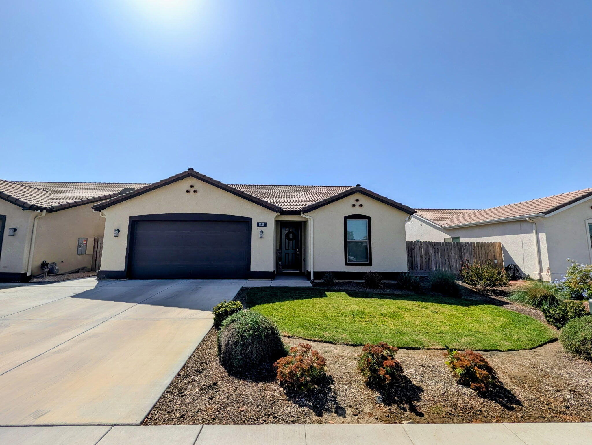 1135 E Seeger Ave, Visalia, CA 93292