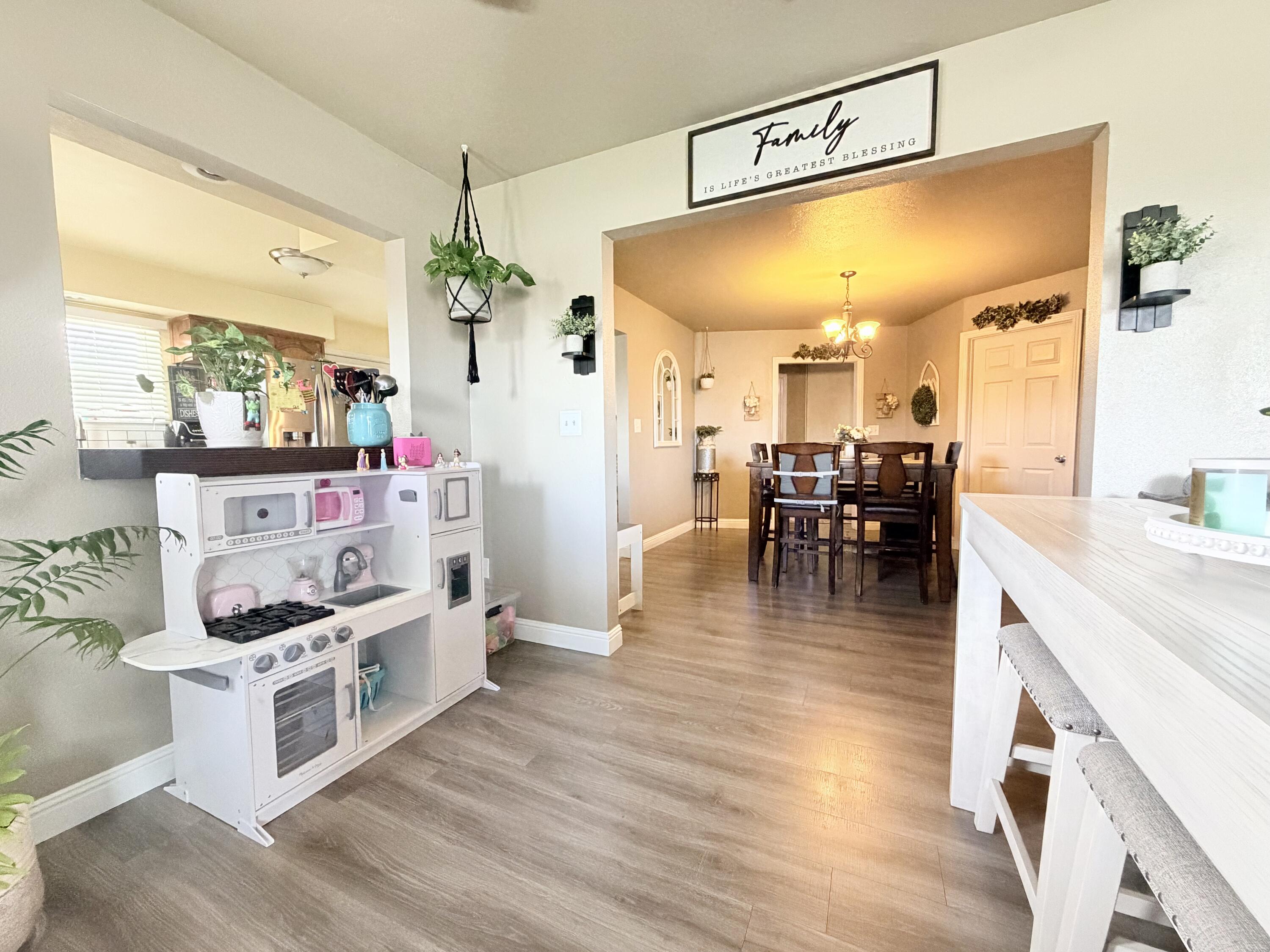 10787 Rd 256, Terra Bella, CA 93270