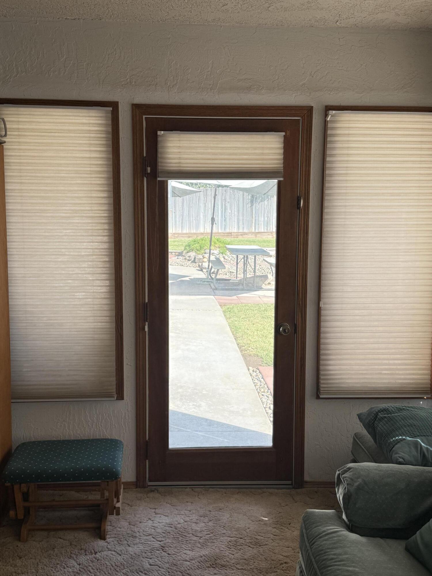 16 Holcomb St, Porterville, CA 93257