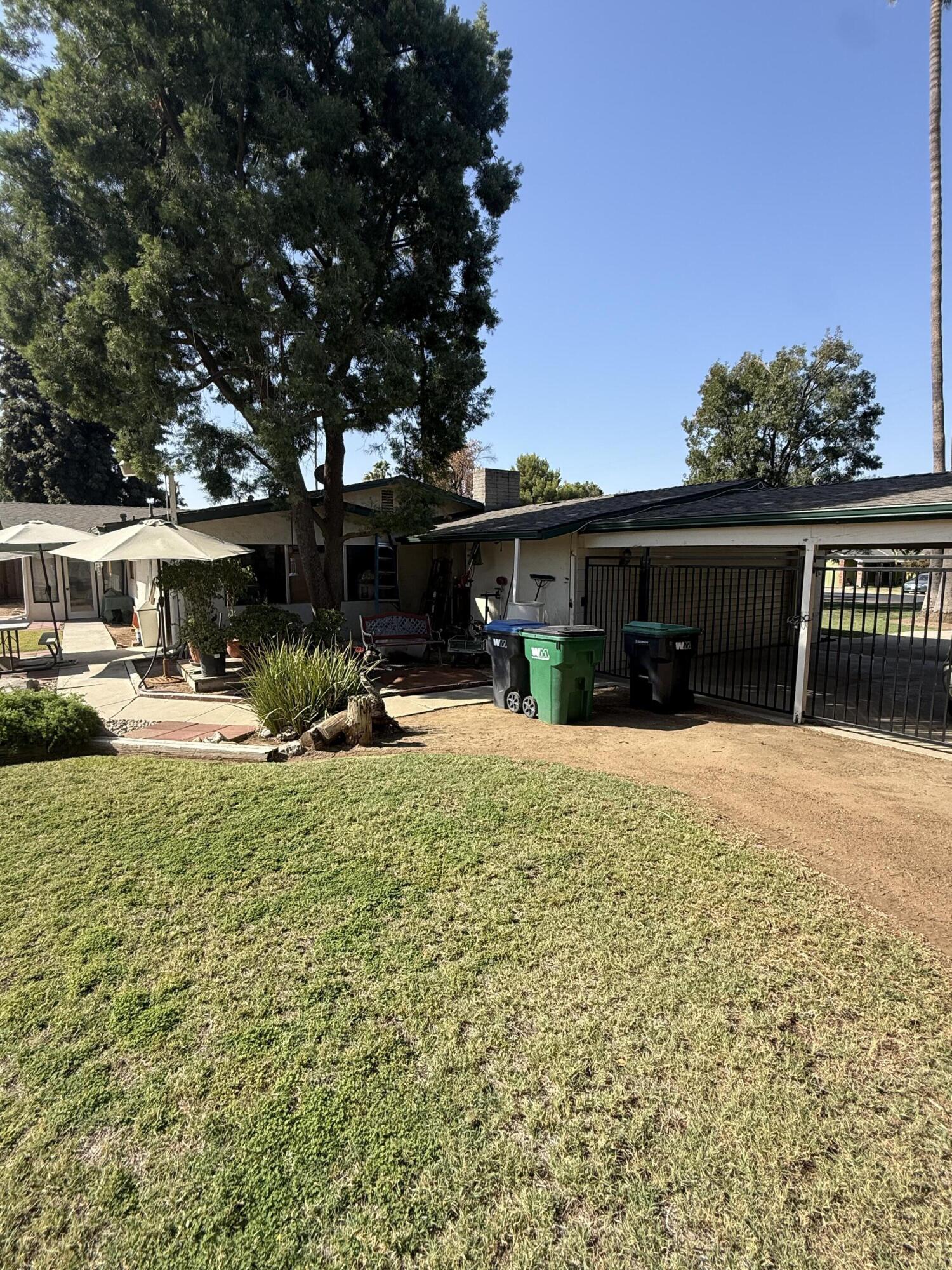 16 Holcomb St, Porterville, CA 93257