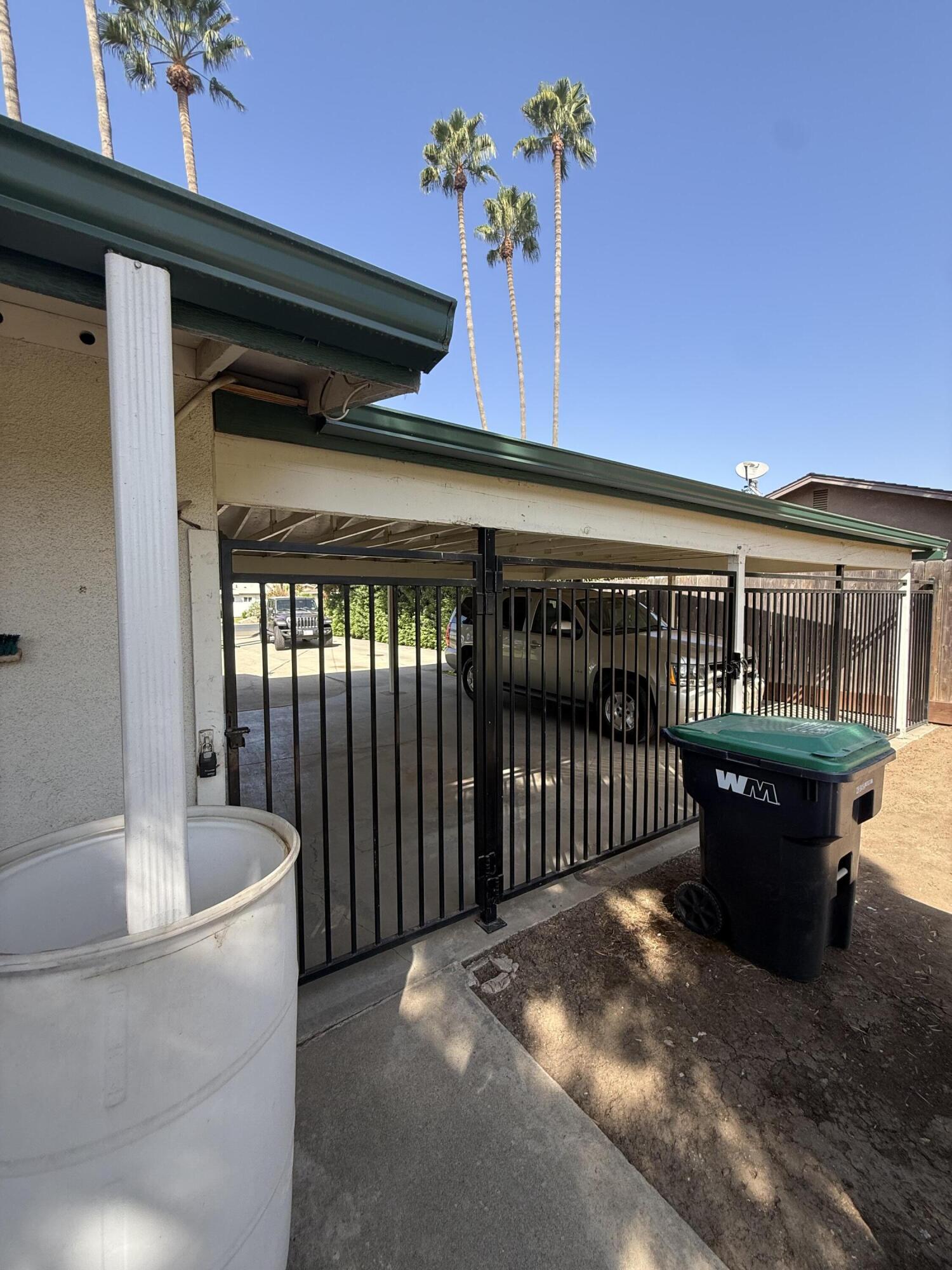 16 Holcomb St, Porterville, CA 93257