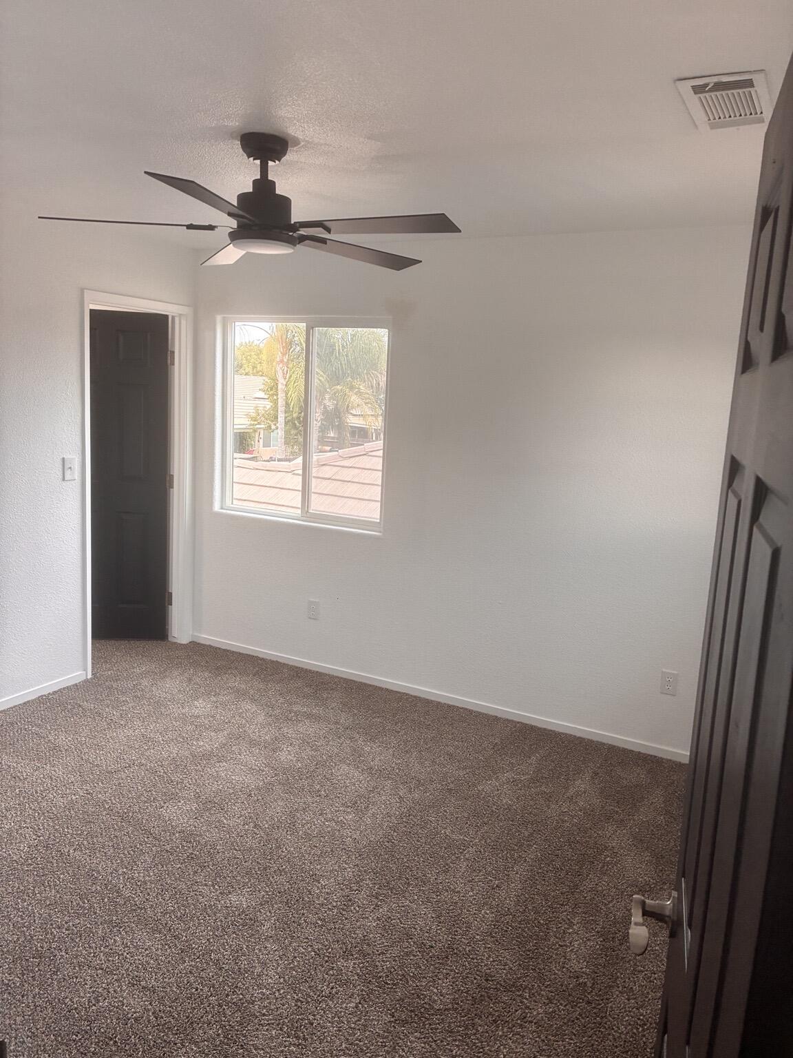 2724 Lakeridge Ave, Tulare, CA 93274