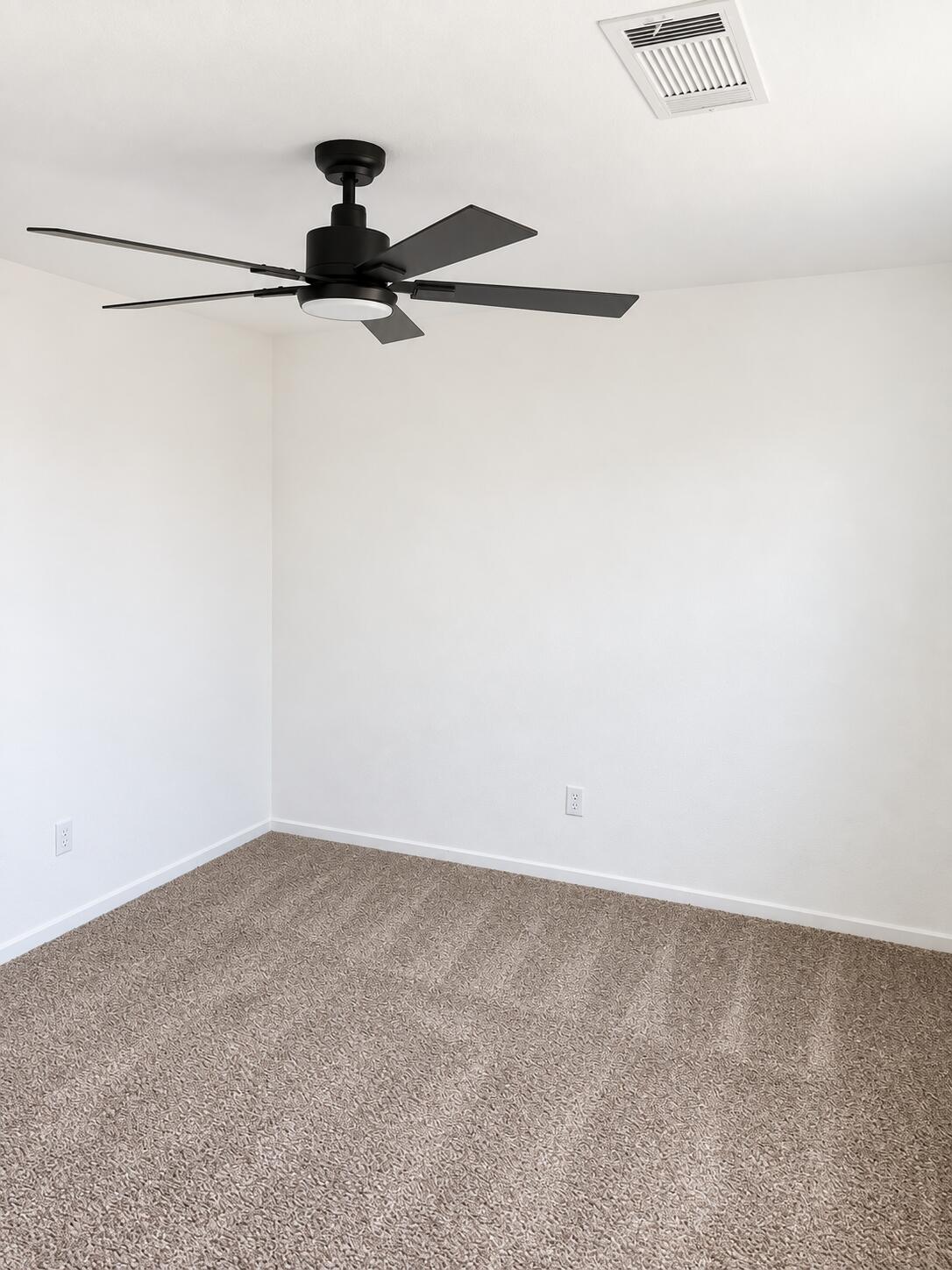 2724 Lakeridge Ave, Tulare, CA 93274