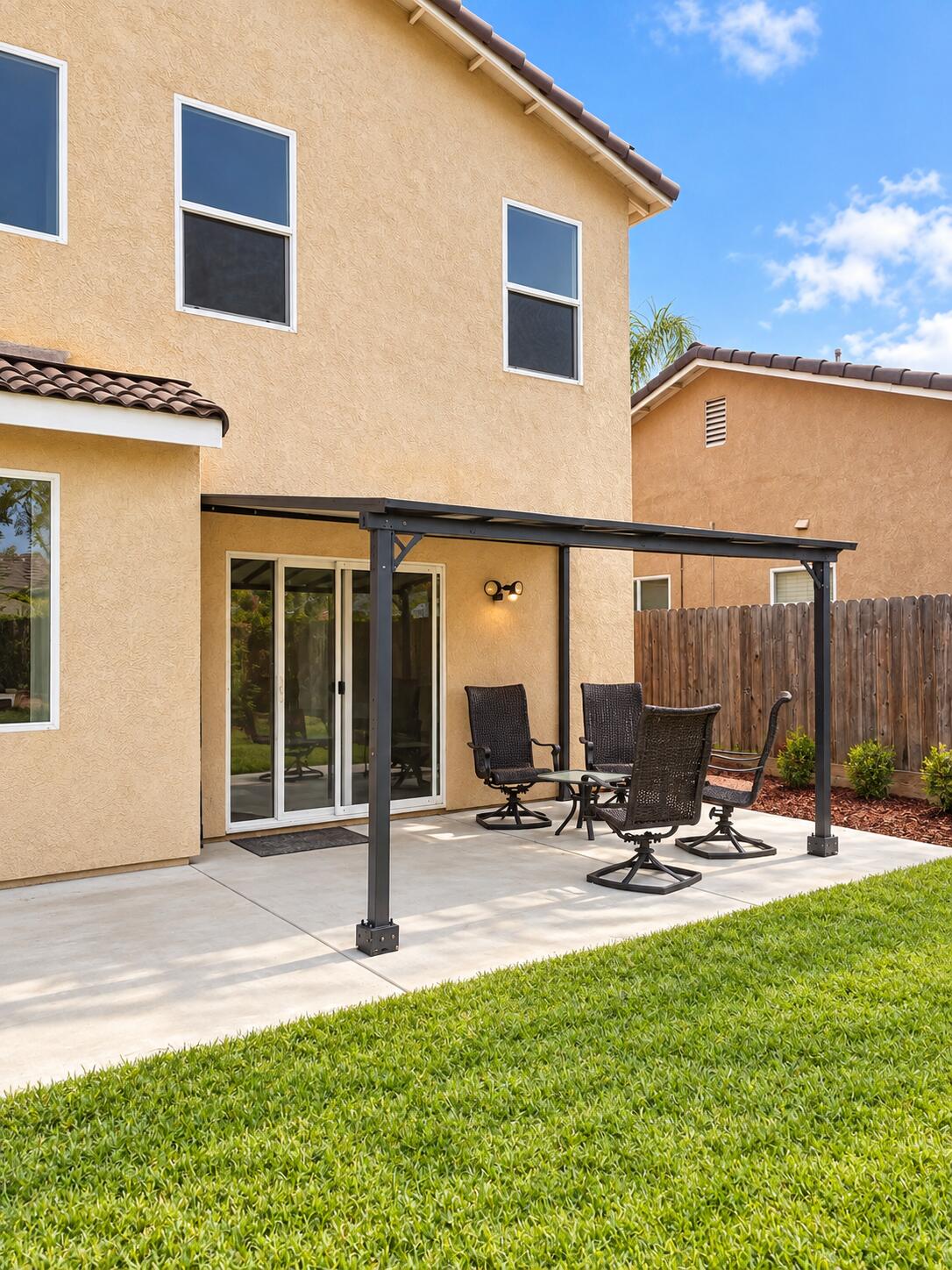 2724 Lakeridge Ave, Tulare, CA 93274