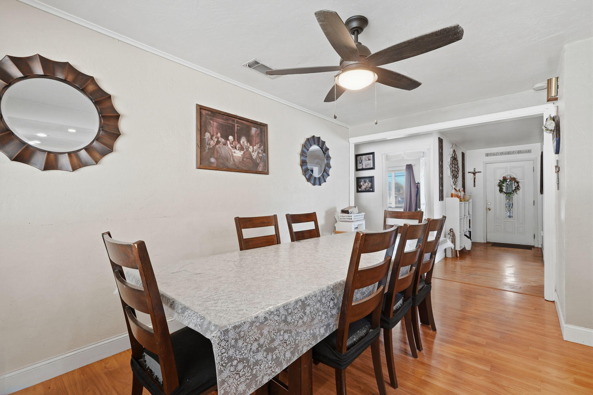 1480 E Bardsley Ave, Tulare, CA 93274
