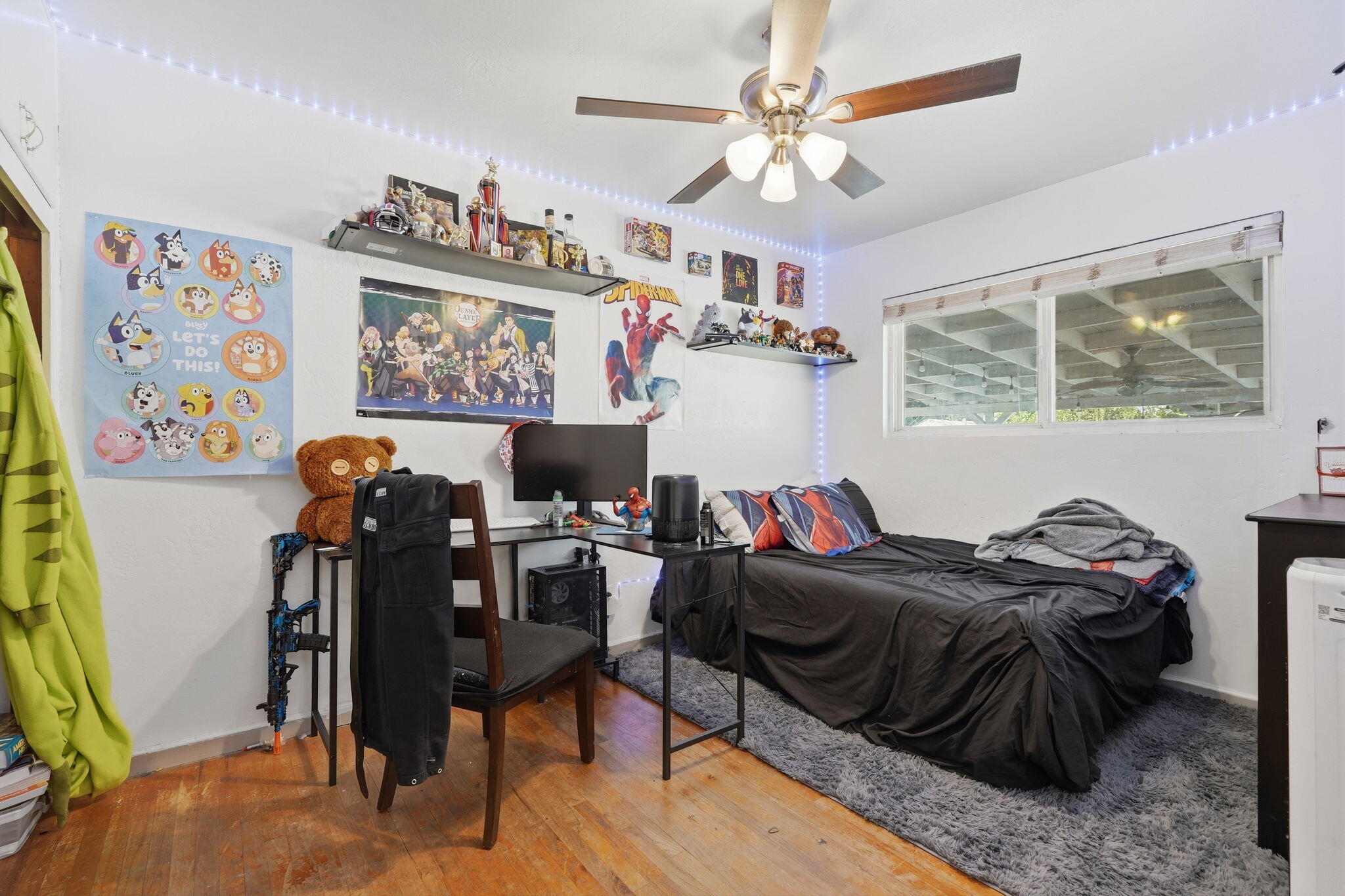 1480 E Bardsley Ave, Tulare, CA 93274