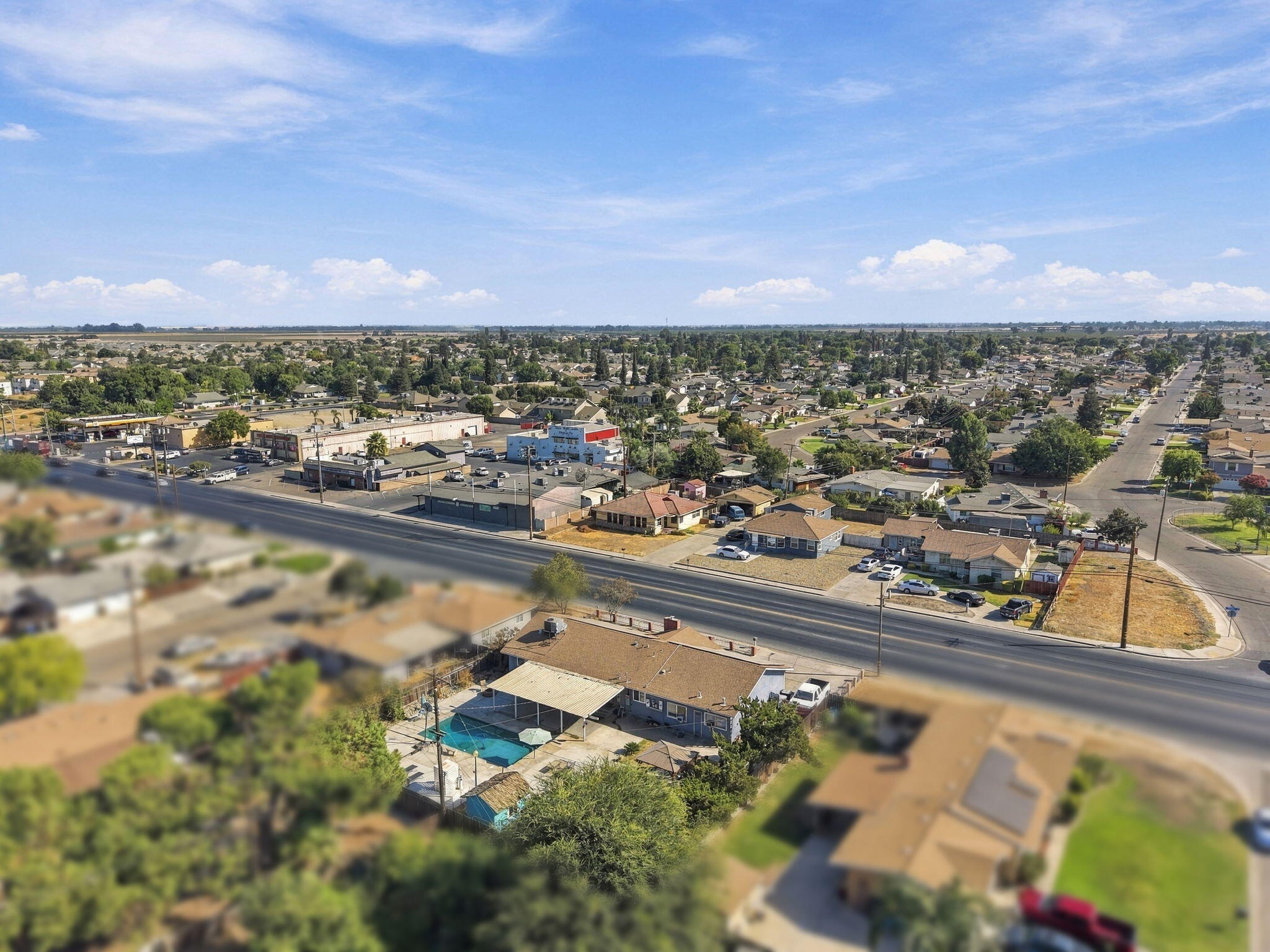 1480 E Bardsley Ave, Tulare, CA 93274