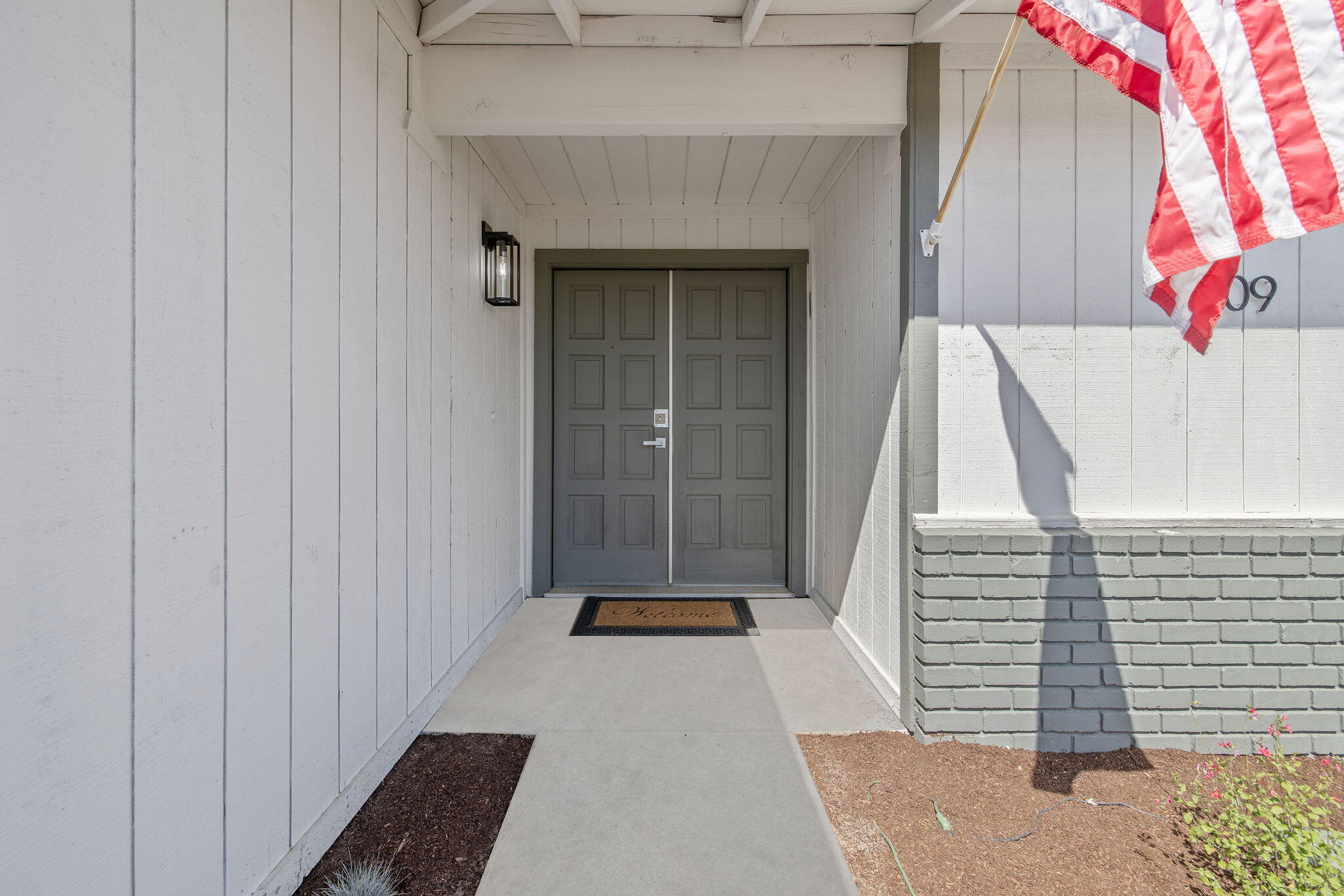1409 Joyce Pl, Exeter, CA 93221