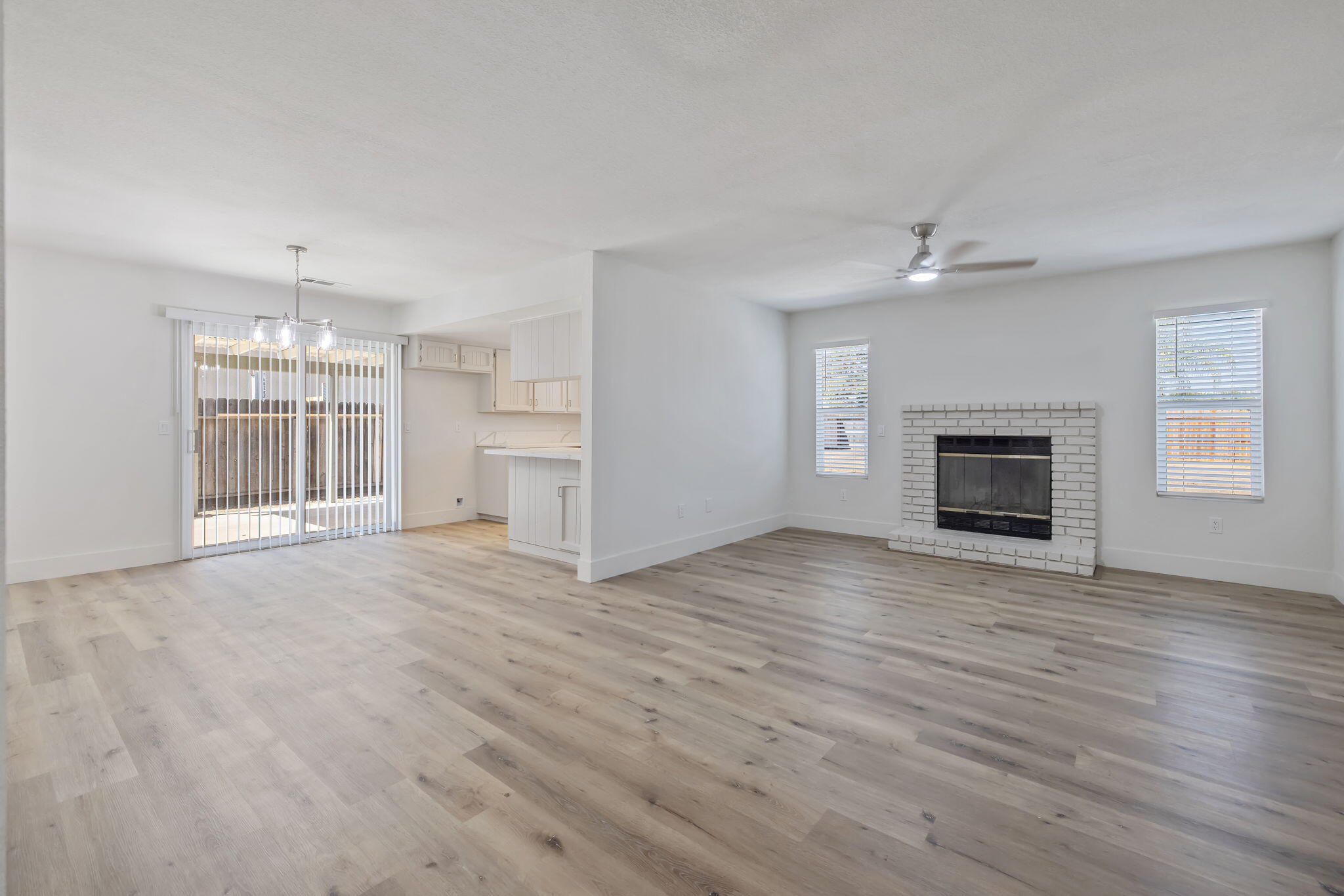 1409 Joyce Pl, Exeter, CA 93221
