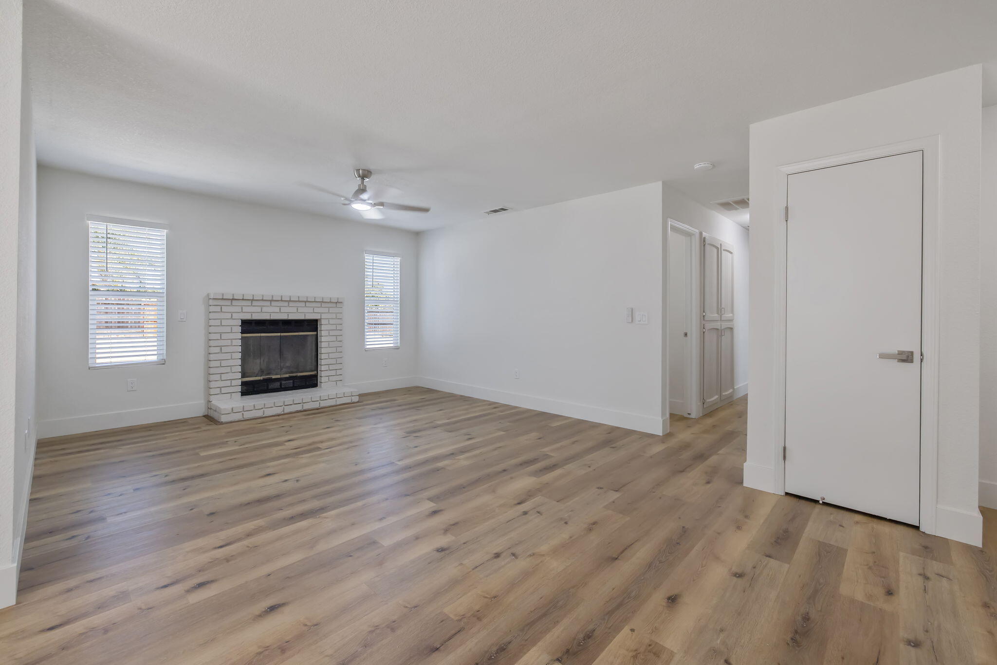 1409 Joyce Pl, Exeter, CA 93221