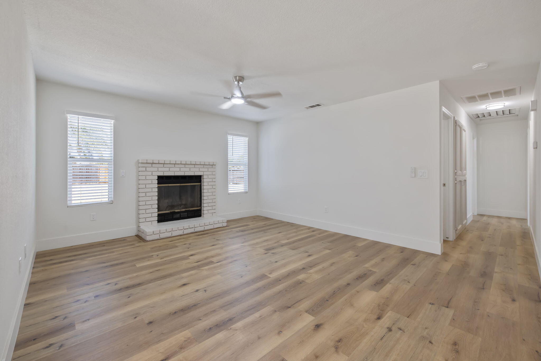 1409 Joyce Pl, Exeter, CA 93221
