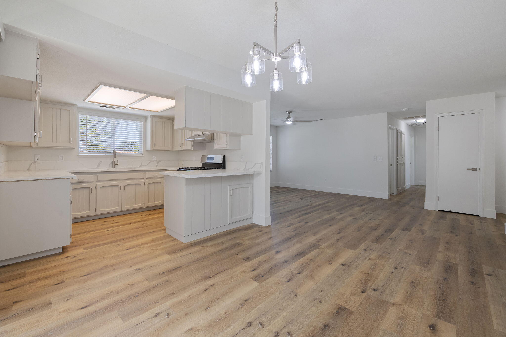 1409 Joyce Pl, Exeter, CA 93221