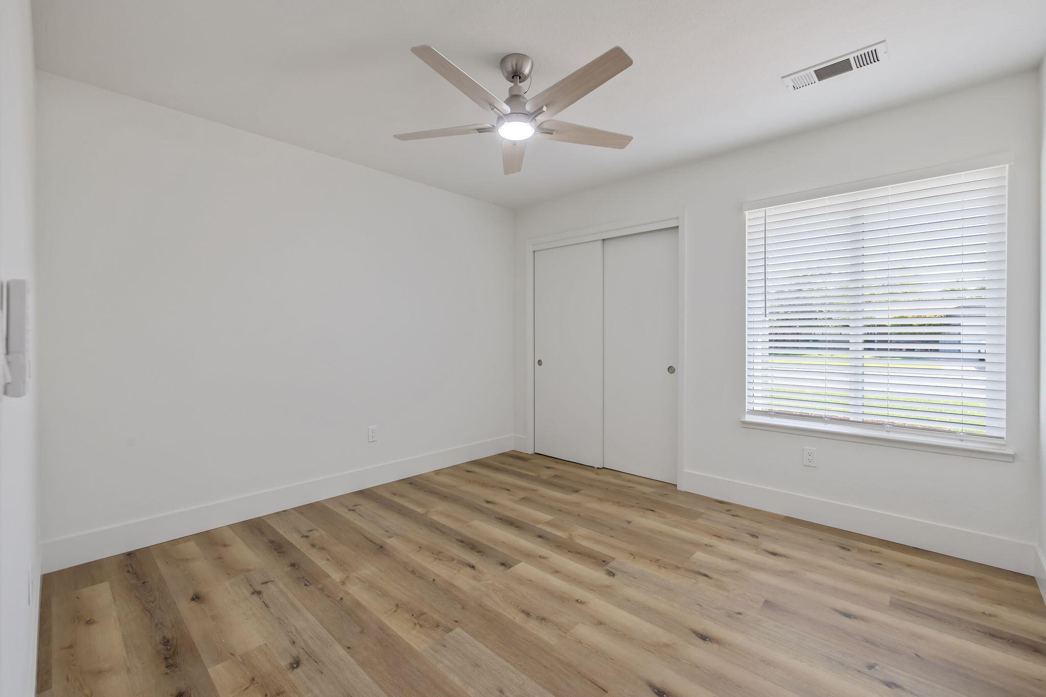 1409 Joyce Pl, Exeter, CA 93221