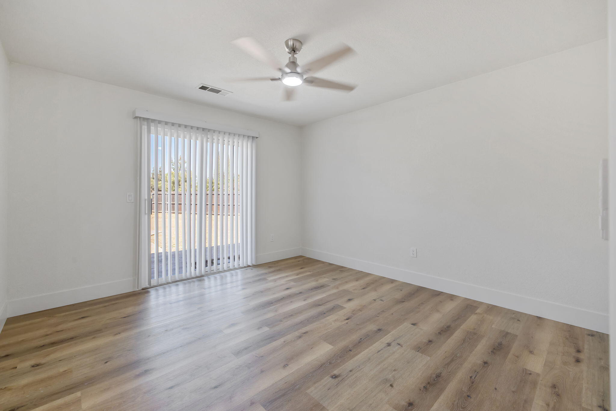 1409 Joyce Pl, Exeter, CA 93221