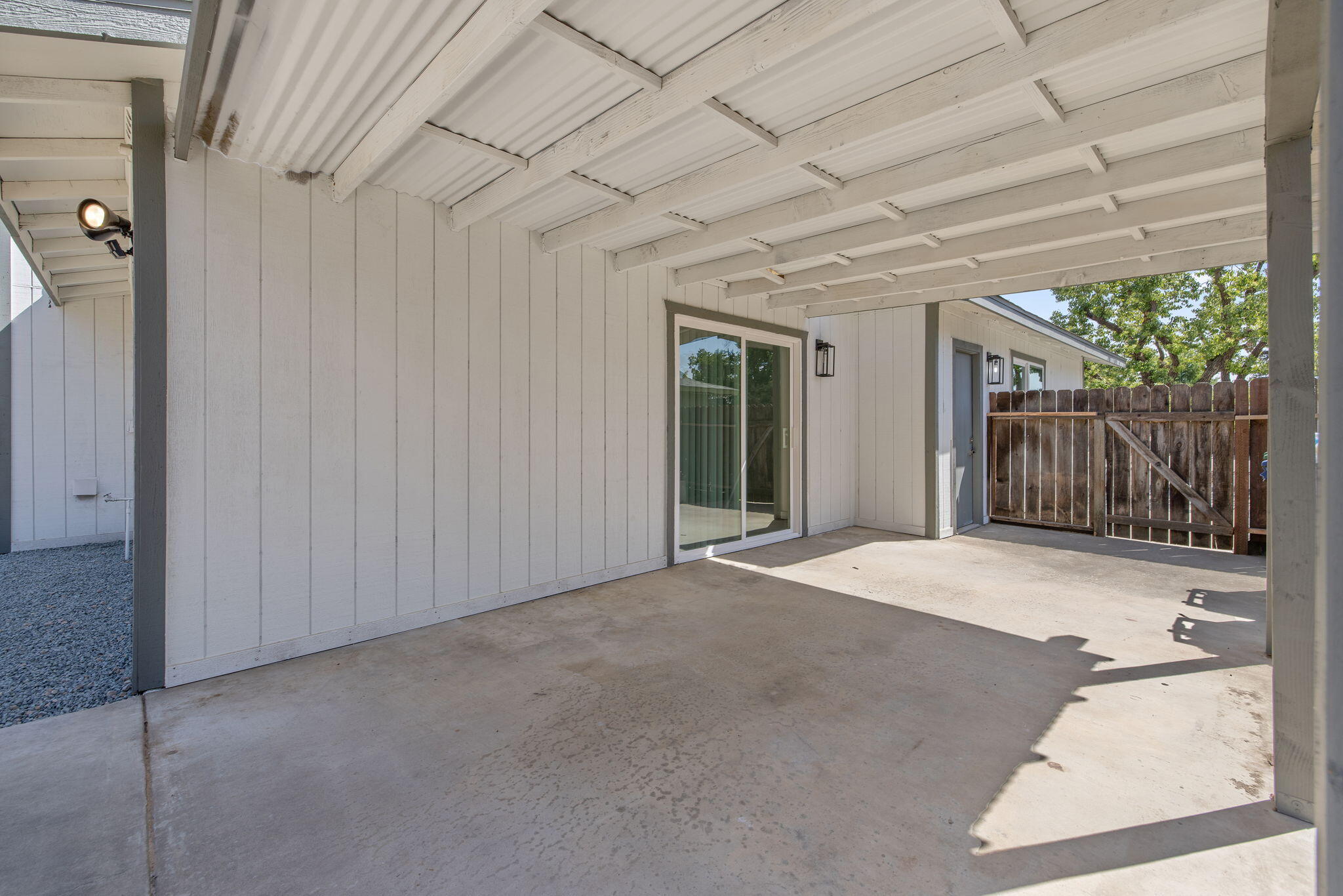 1409 Joyce Pl, Exeter, CA 93221