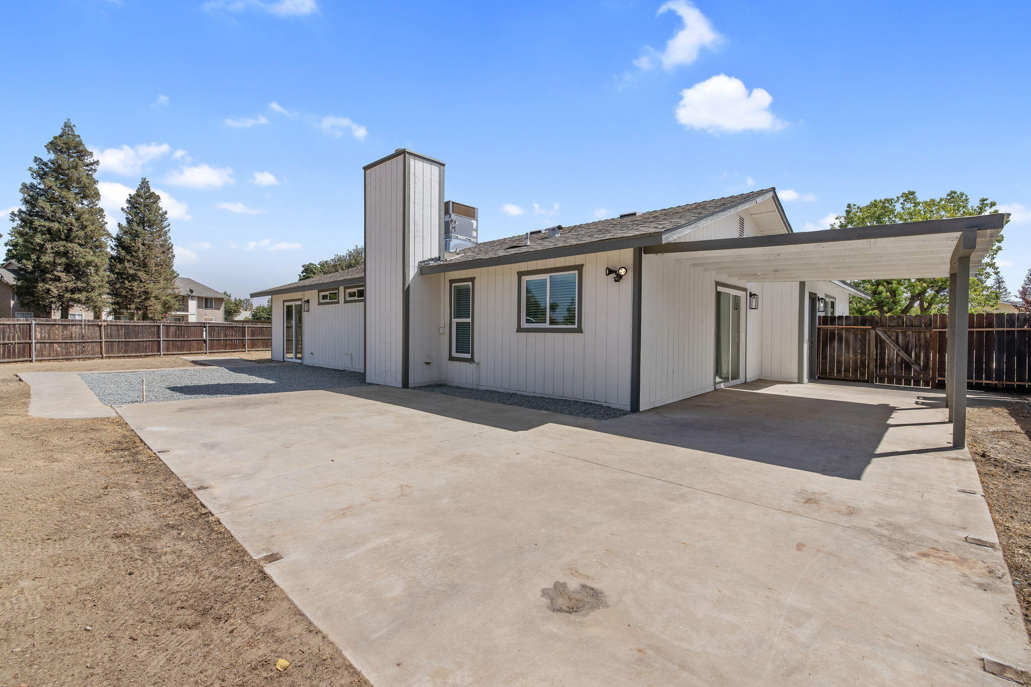 1409 Joyce Pl, Exeter, CA 93221