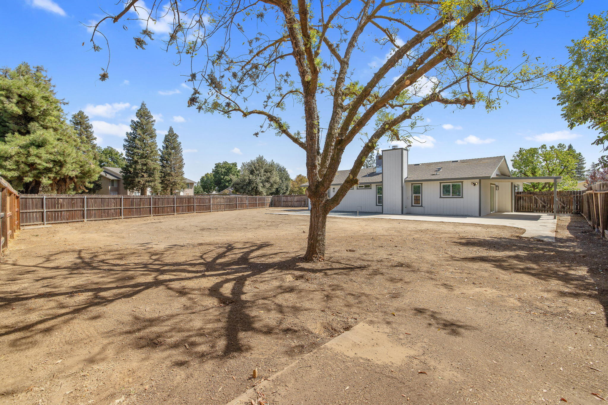 1409 Joyce Pl, Exeter, CA 93221
