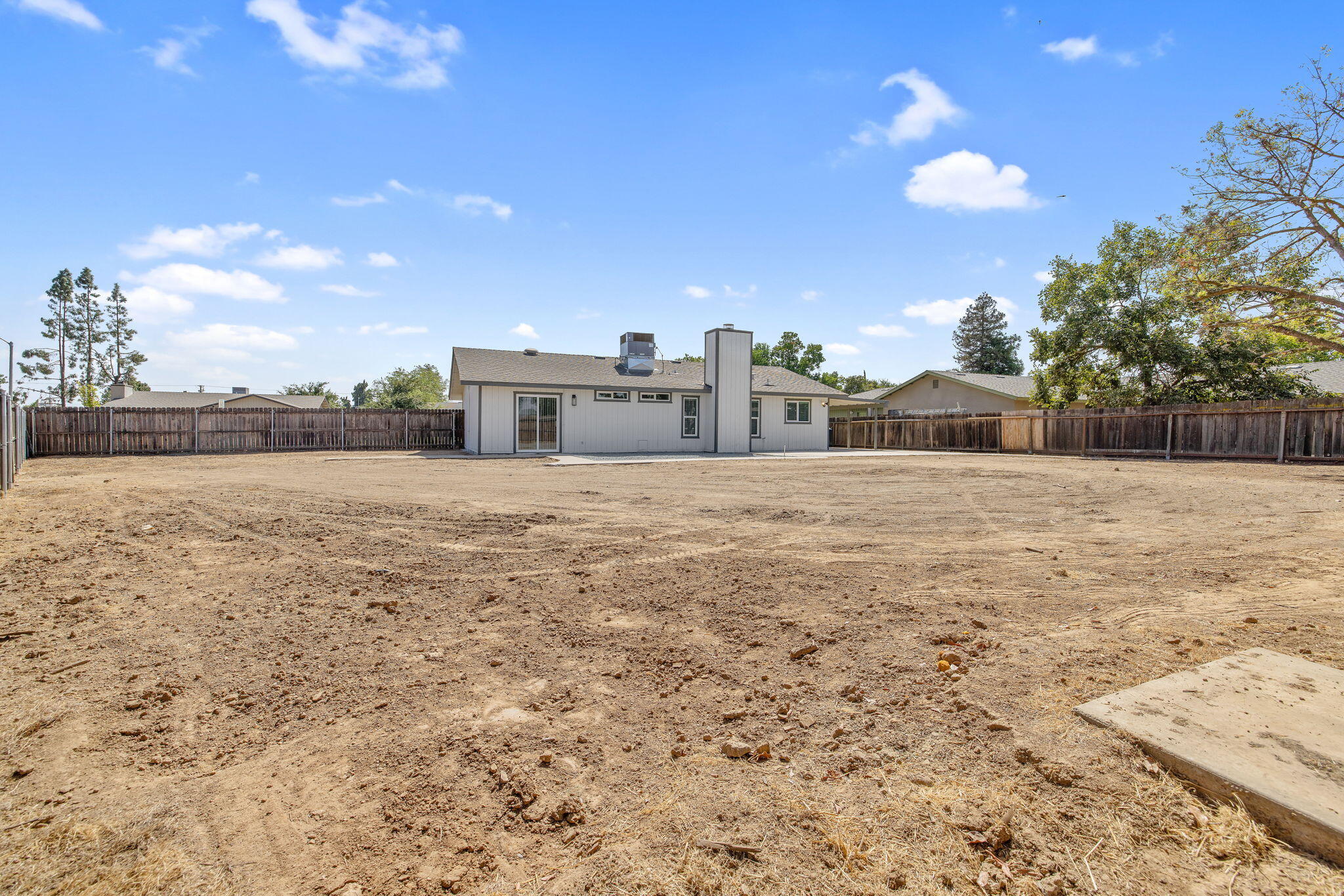 1409 Joyce Pl, Exeter, CA 93221