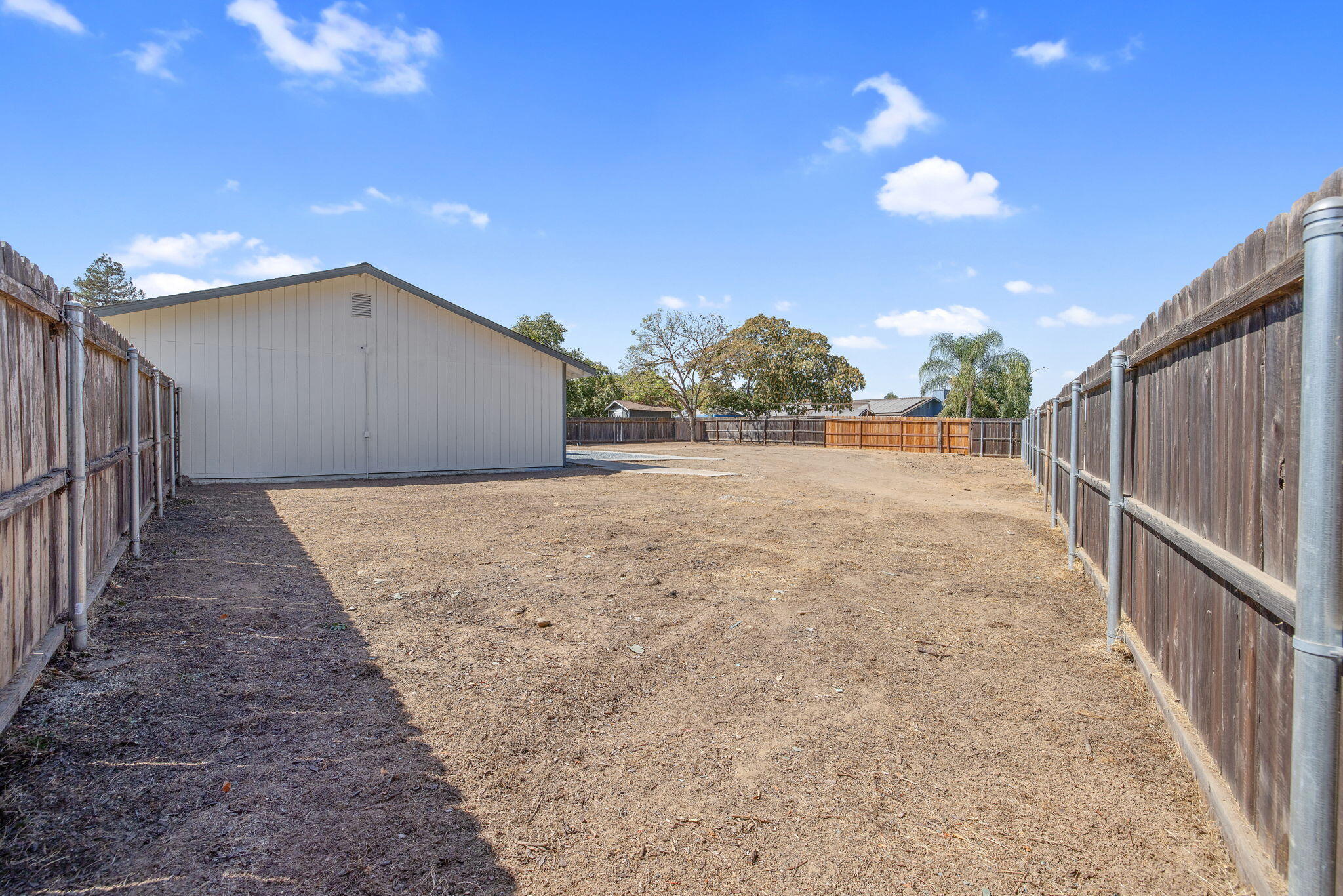 1409 Joyce Pl, Exeter, CA 93221