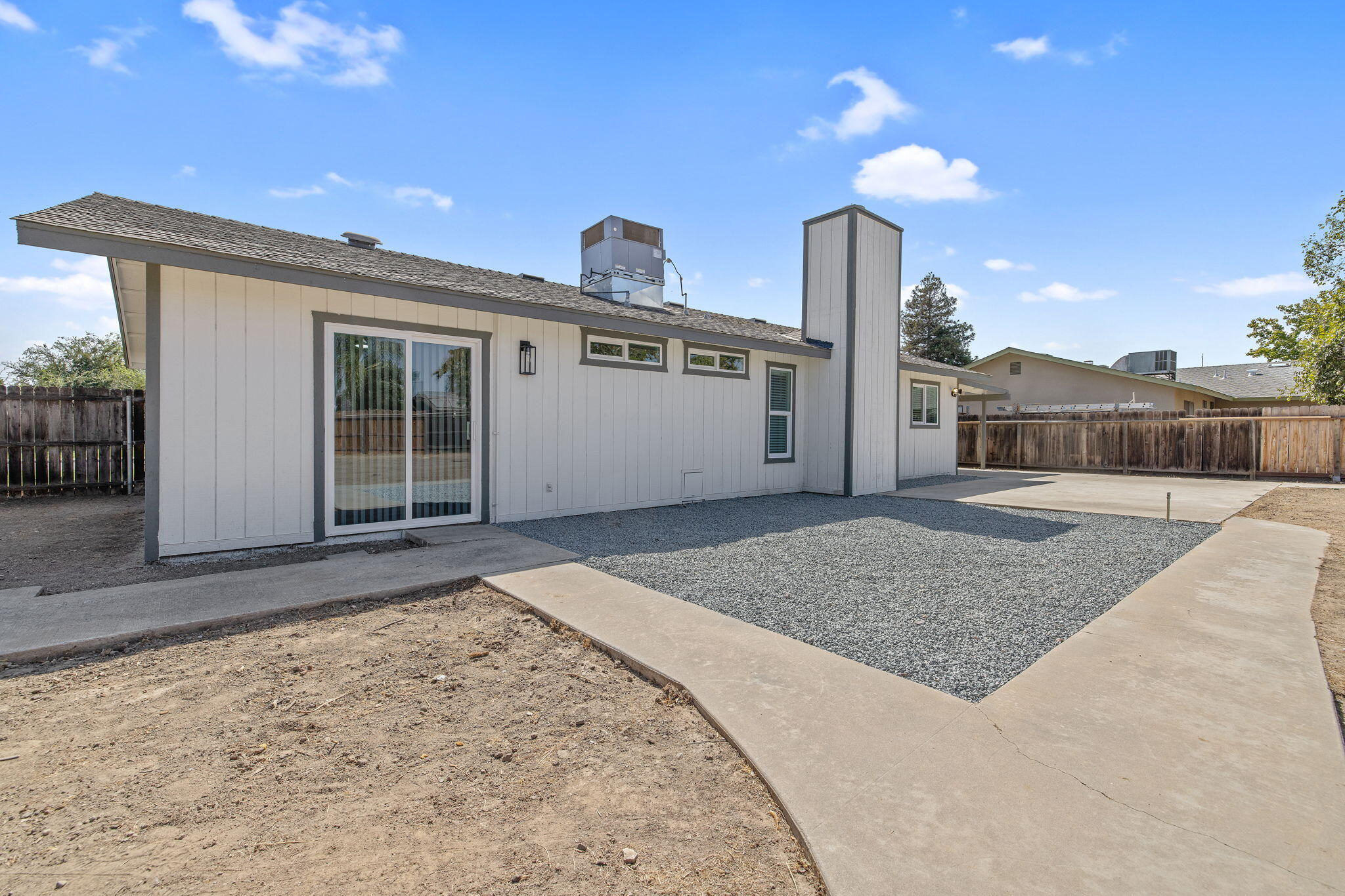 1409 Joyce Pl, Exeter, CA 93221