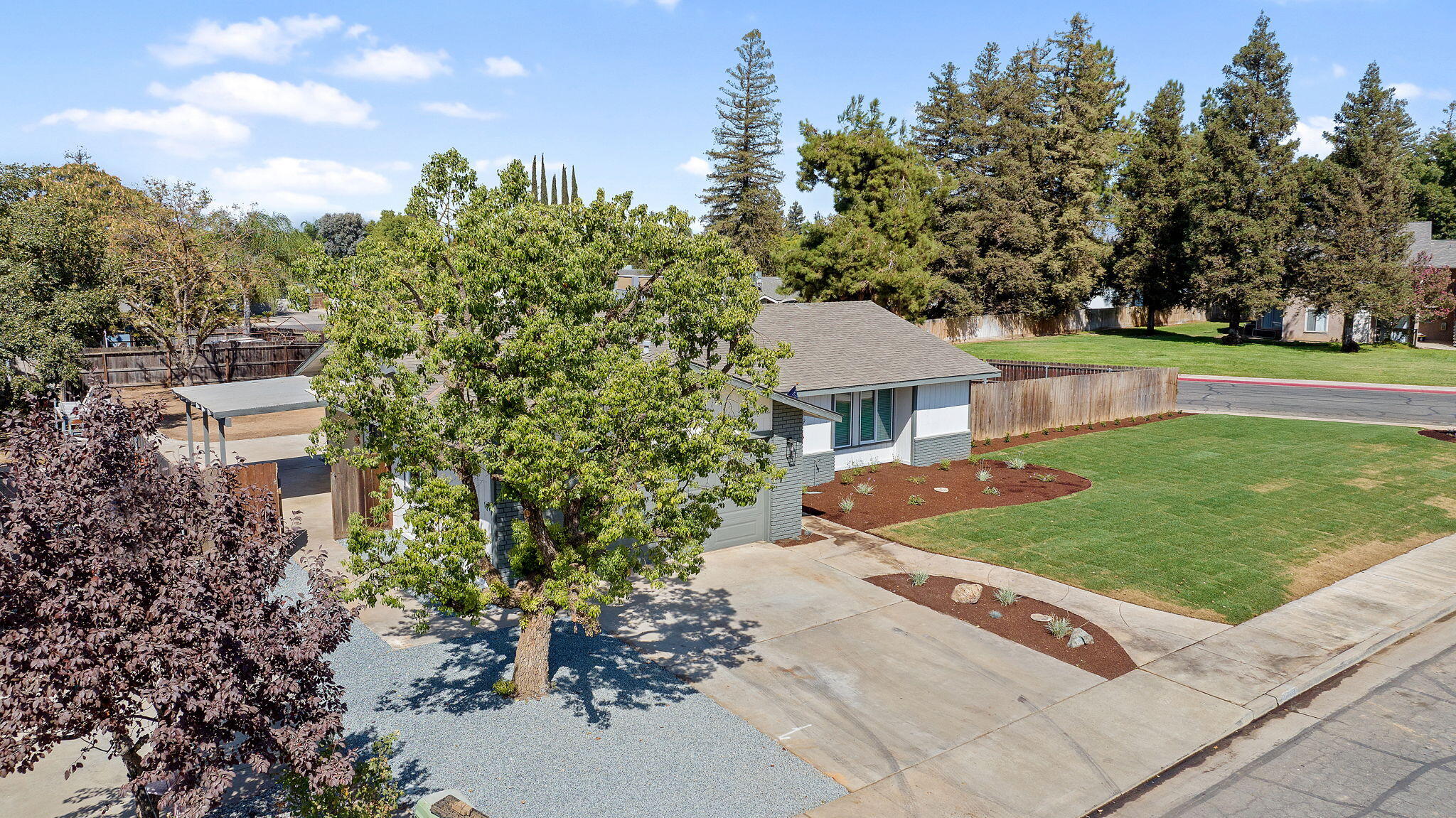 1409 Joyce Pl, Exeter, CA 93221