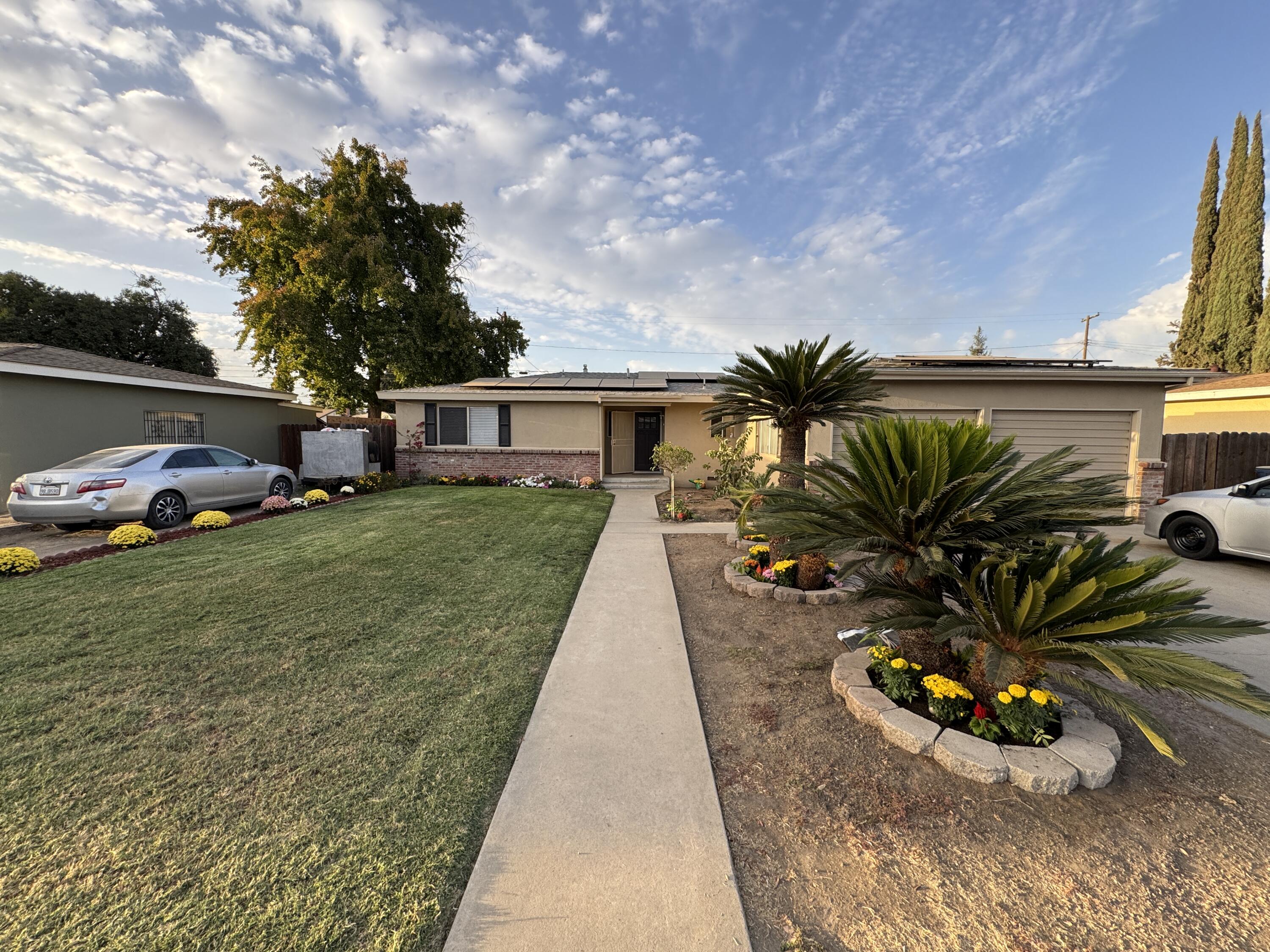 256 E Gail Ave, Tulare, CA 93274
