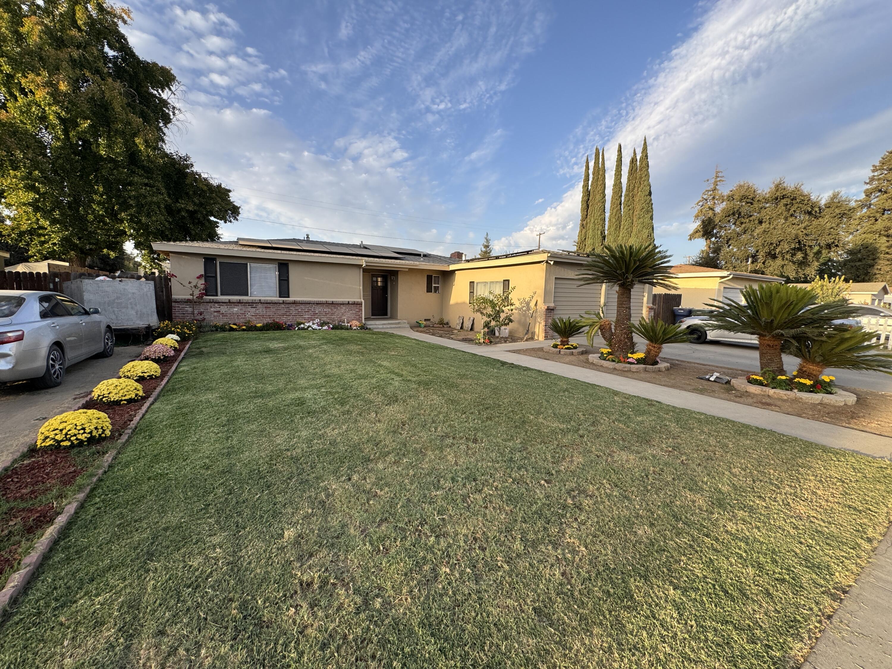 256 E Gail Ave, Tulare, CA 93274