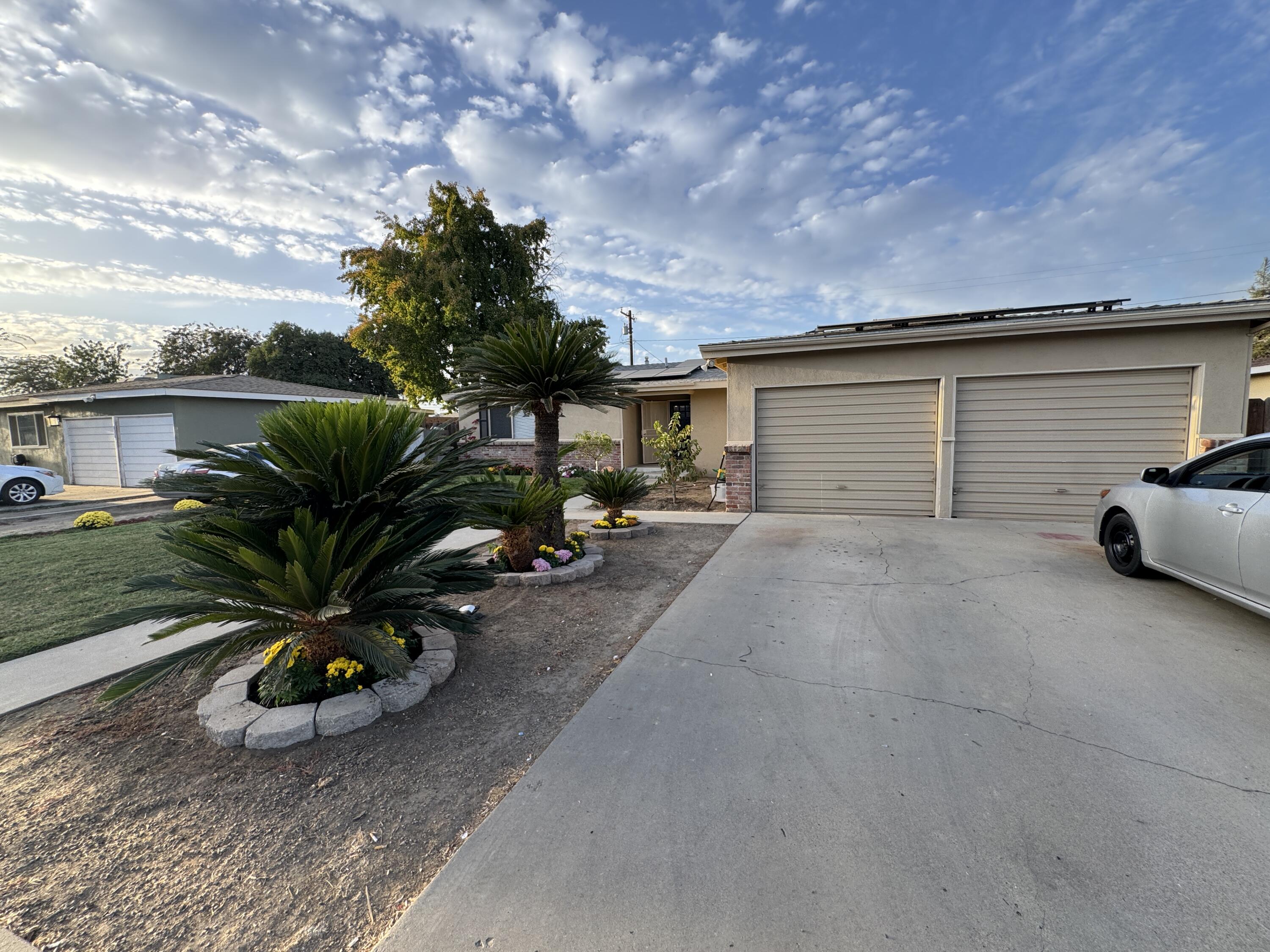 256 E Gail Ave, Tulare, CA 93274