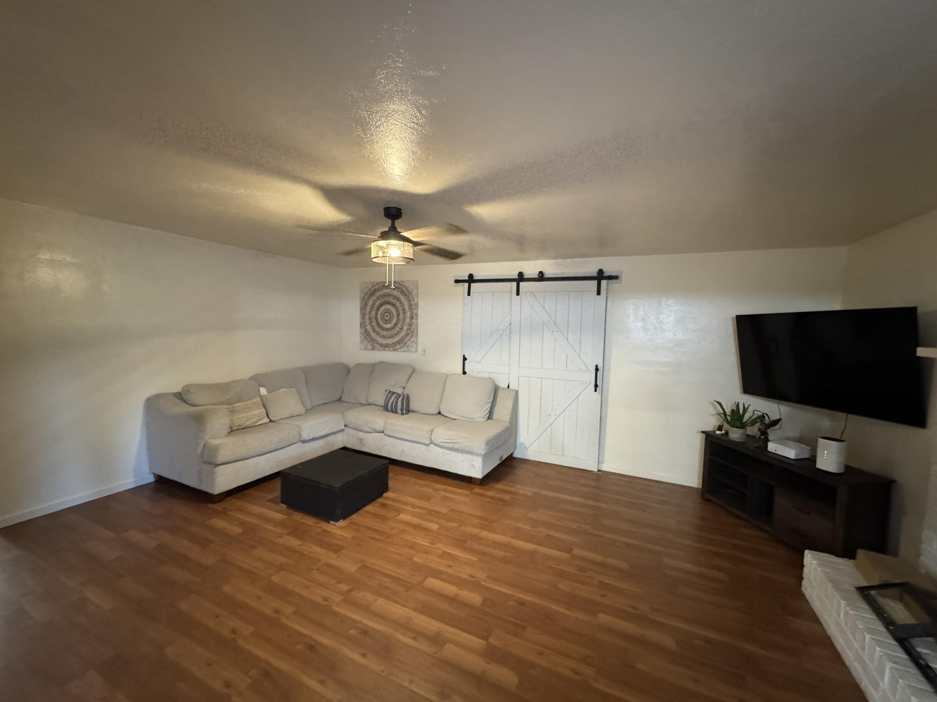 256 E Gail Ave, Tulare, CA 93274