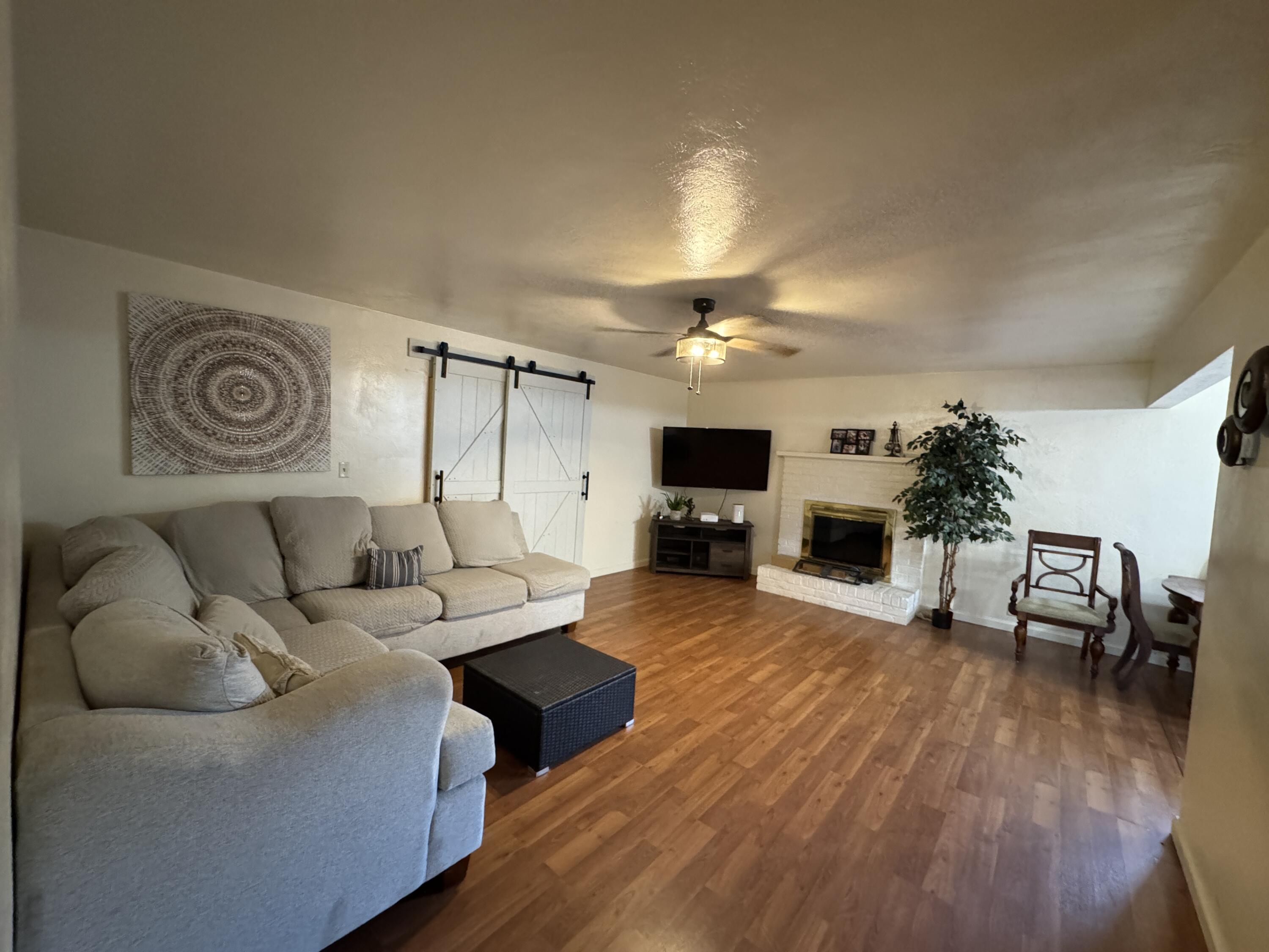 256 E Gail Ave, Tulare, CA 93274
